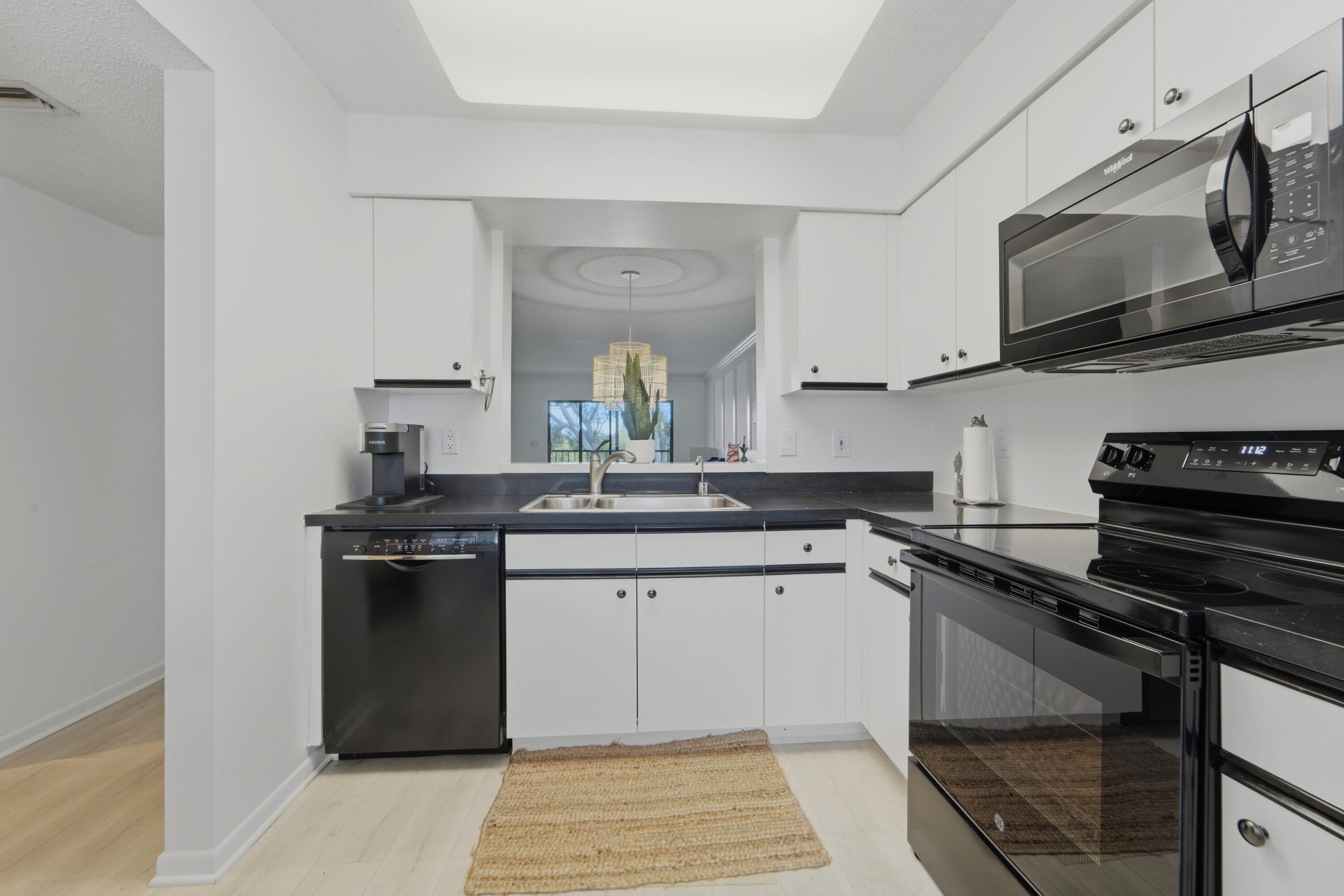 6149 Pointe Regal Circle 403, Delray Beach, FL 33484, Delray Beach - Photo 4