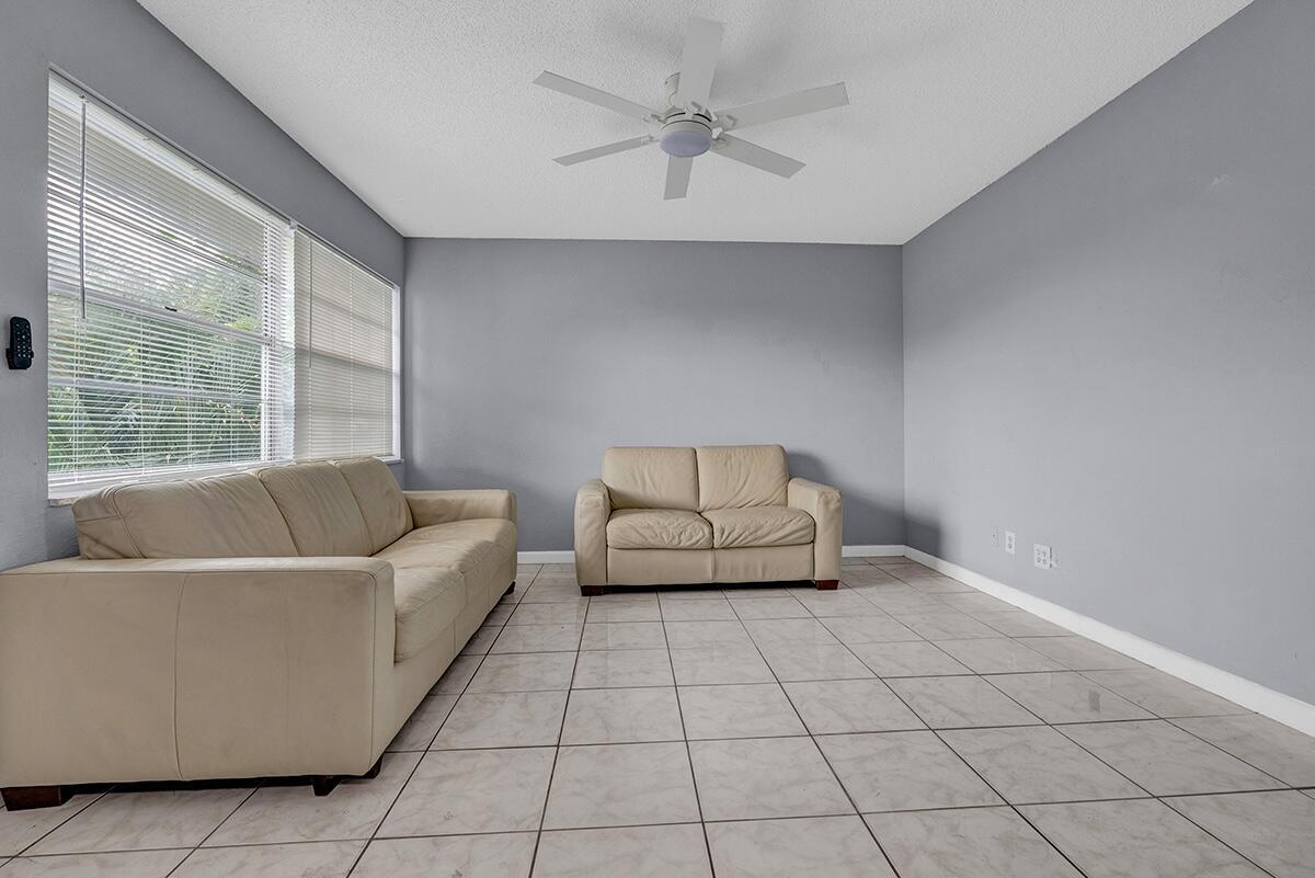 340 NW 19th Street 308, Boca Raton, FL 33432, Boca Raton - Photo 3