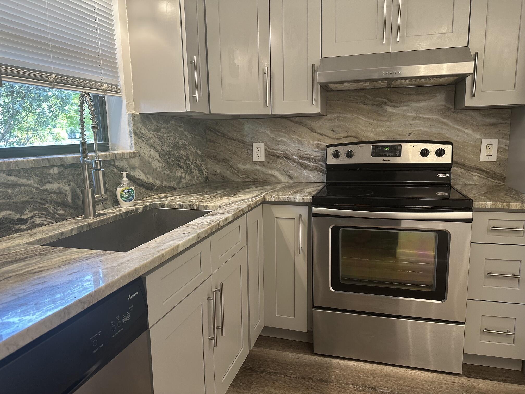 21915 Lake Forest Circle 106, Boca Raton, FL 33433, Boca Raton - Photo 3