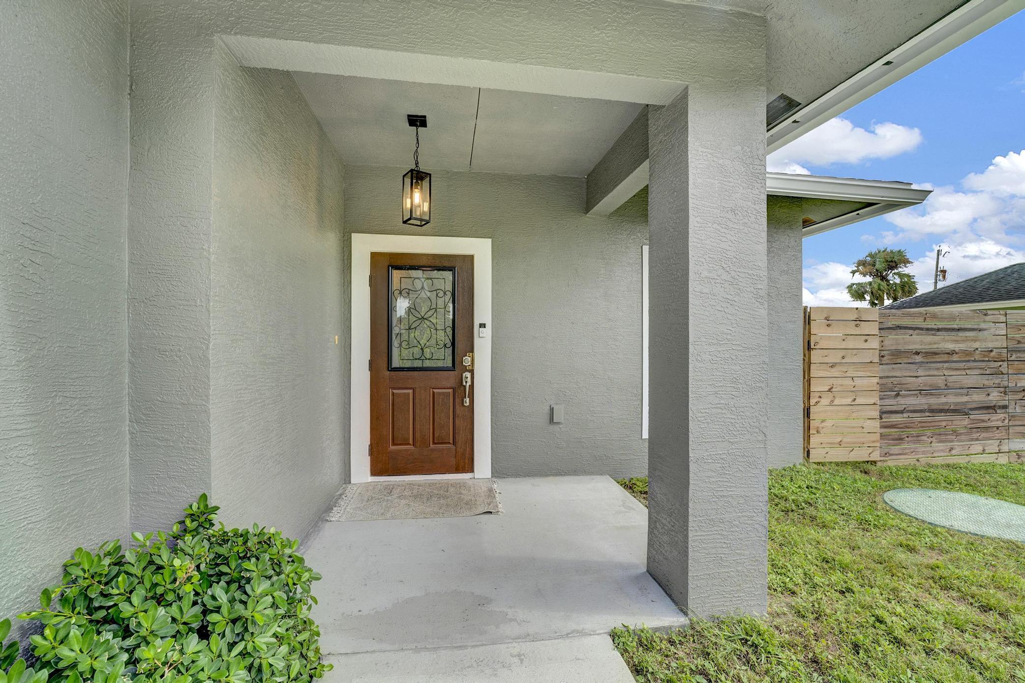 2001 SW Aguero Street, Port St. Lucie, FL 34953, Port St. Lucie - Photo 5