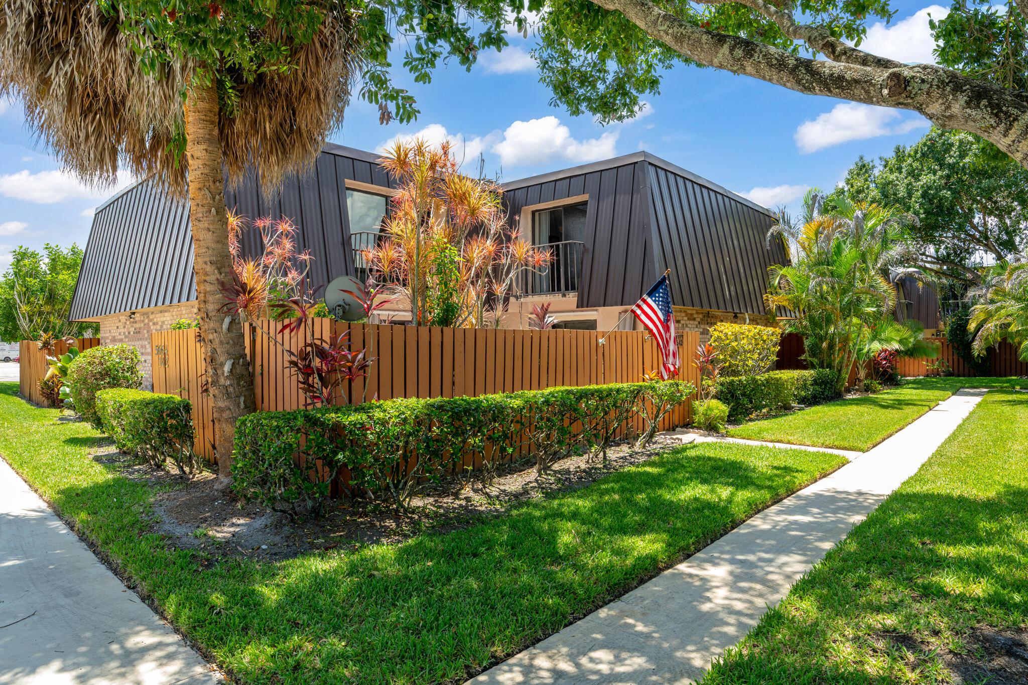 5684 SE Windsong Lane, Stuart, FL 34997, Stuart - Photo 2
