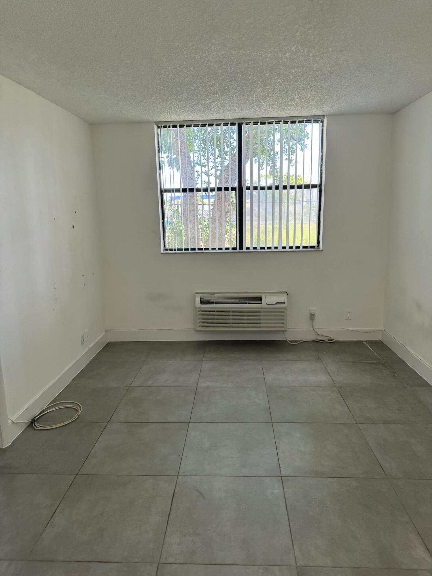 2501 RIVERSIDE Drive 204-A, Coral Springs, FL 33065, Coral Springs - Photo 2