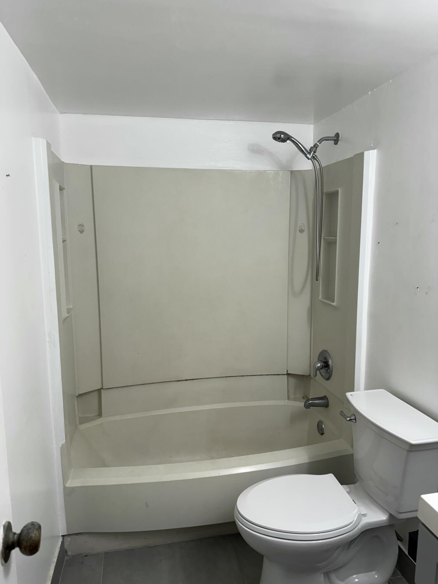 2501 RIVERSIDE Drive 204-A, Coral Springs, FL 33065, Coral Springs - Photo 5