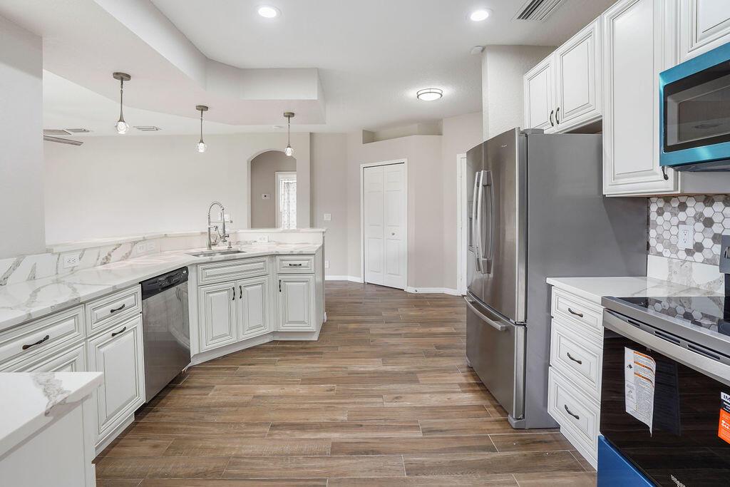 942 SW IDOL Avenue, Port St. Lucie, FL 34953, Port St. Lucie - Photo 2