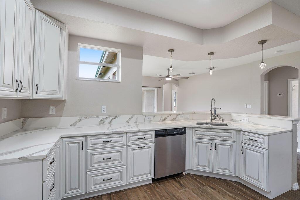 942 SW IDOL Avenue, Port St. Lucie, FL 34953, Port St. Lucie - Photo 5