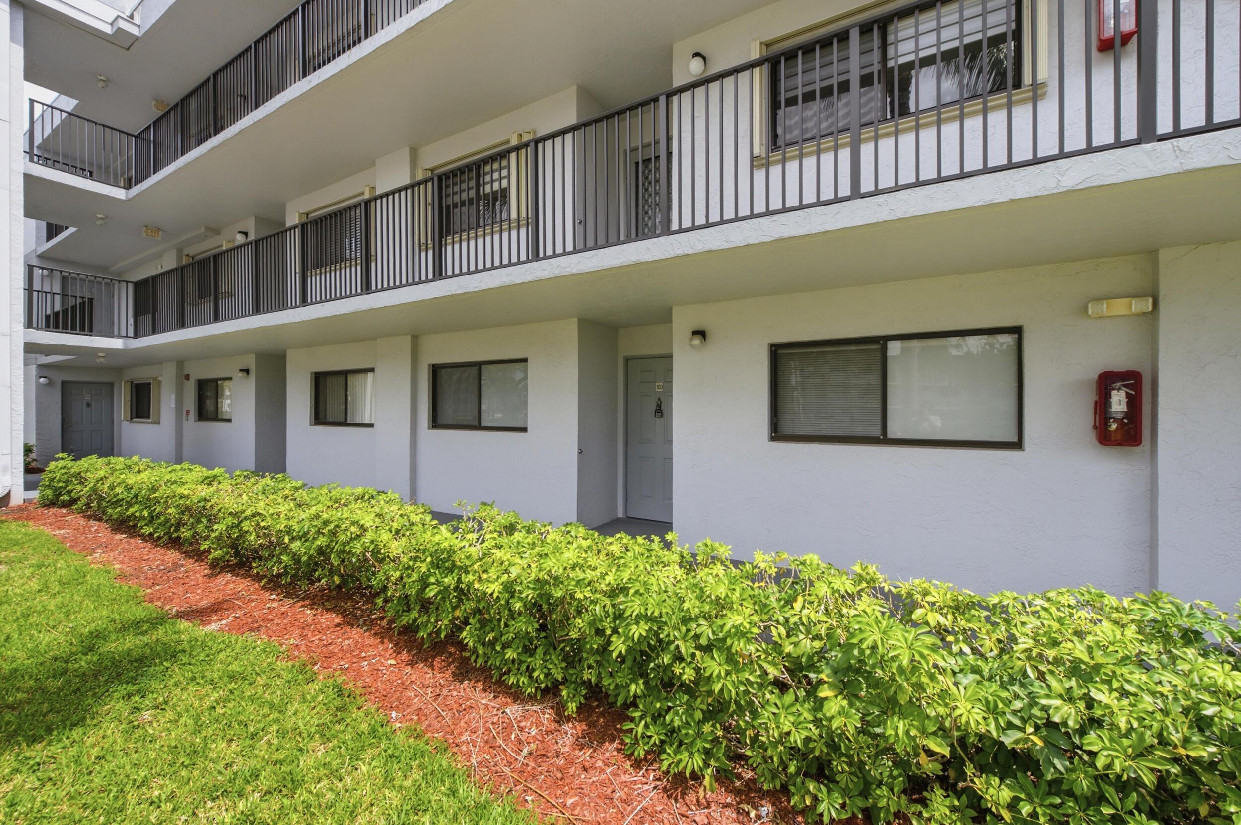 15355 Lakes Of Delray Blvd #103, Delray Beach, FL 33484, Delray Beach - Photo 4