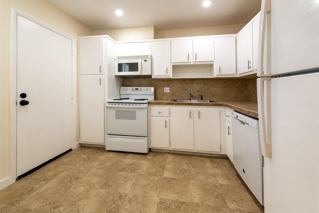 6061 N FALLS CIR Drive 402, Lauderhill, FL 33319, Lauderhill - Photo 5