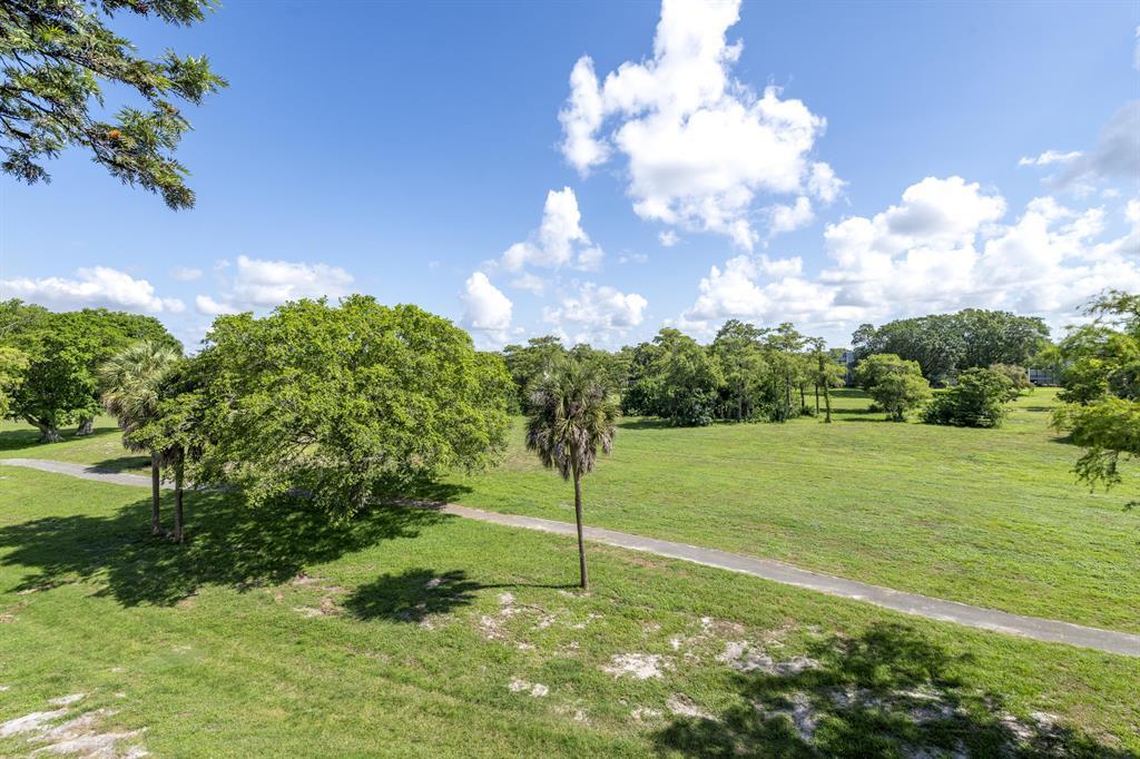 6061 N FALLS CIR Drive 402, Lauderhill, FL 33319, Lauderhill - Photo 3