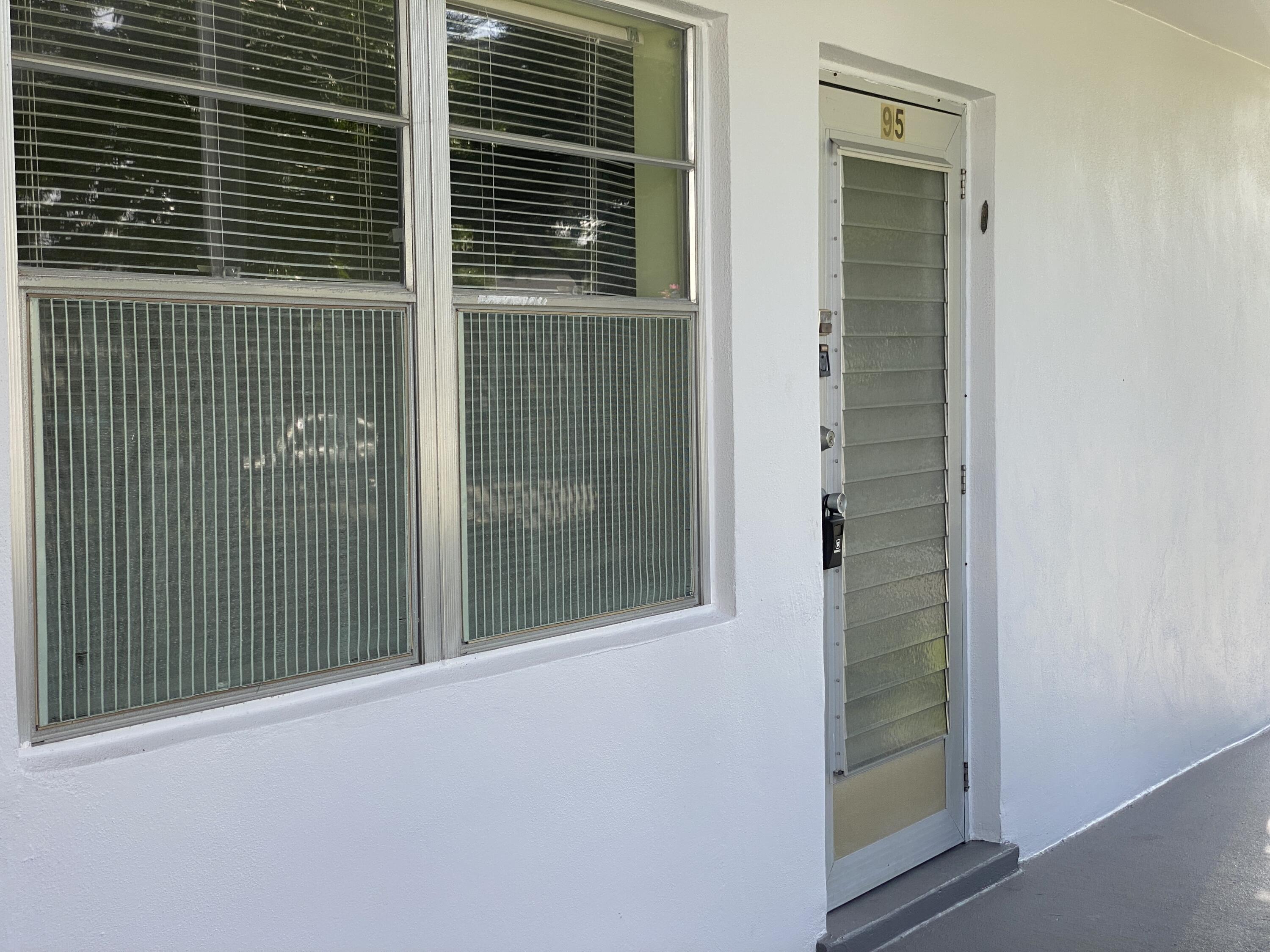 95 CAMBRIDGE E 95, West Palm Beach, FL 33417, West Palm Beach - Photo 2