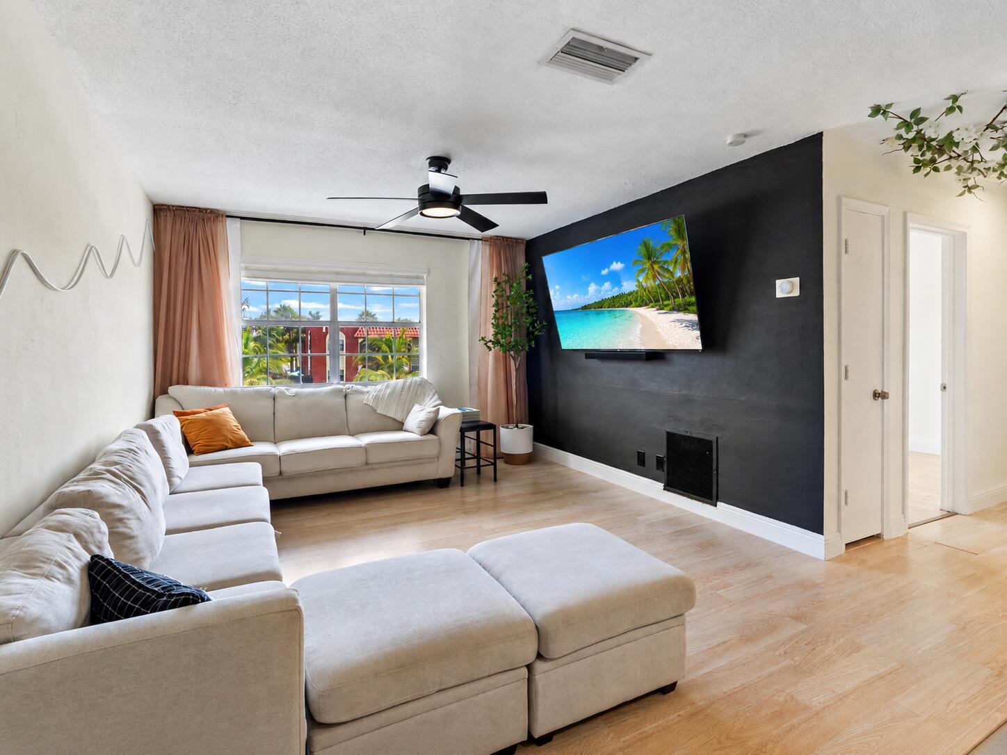 299 SW 7TH Street 2060, Boca Raton, FL 33432, Boca Raton - Photo 2