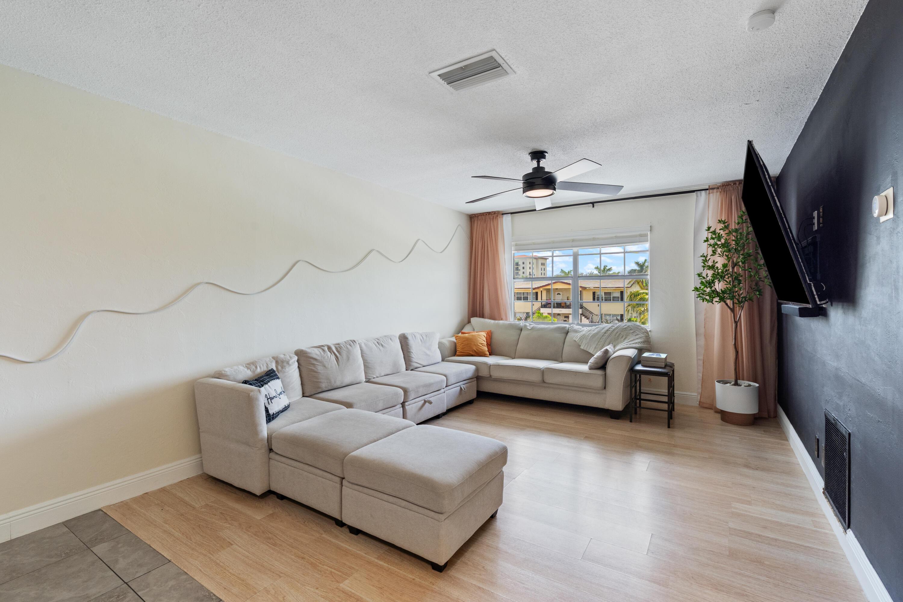 299 SW 7TH Street 2060, Boca Raton, FL 33432, Boca Raton - Photo 3