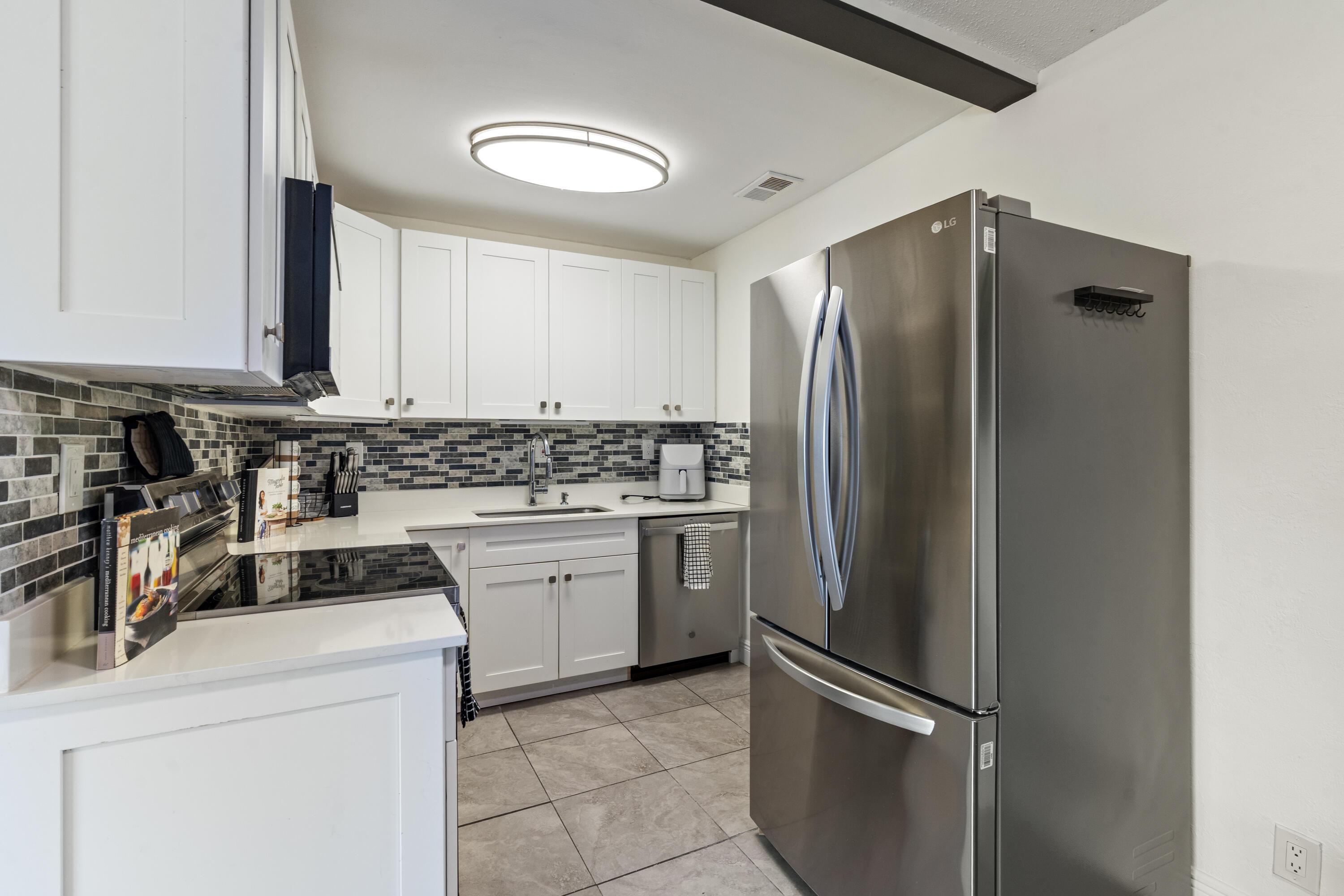 299 SW 7TH Street 2060, Boca Raton, FL 33432, Boca Raton - Photo 5