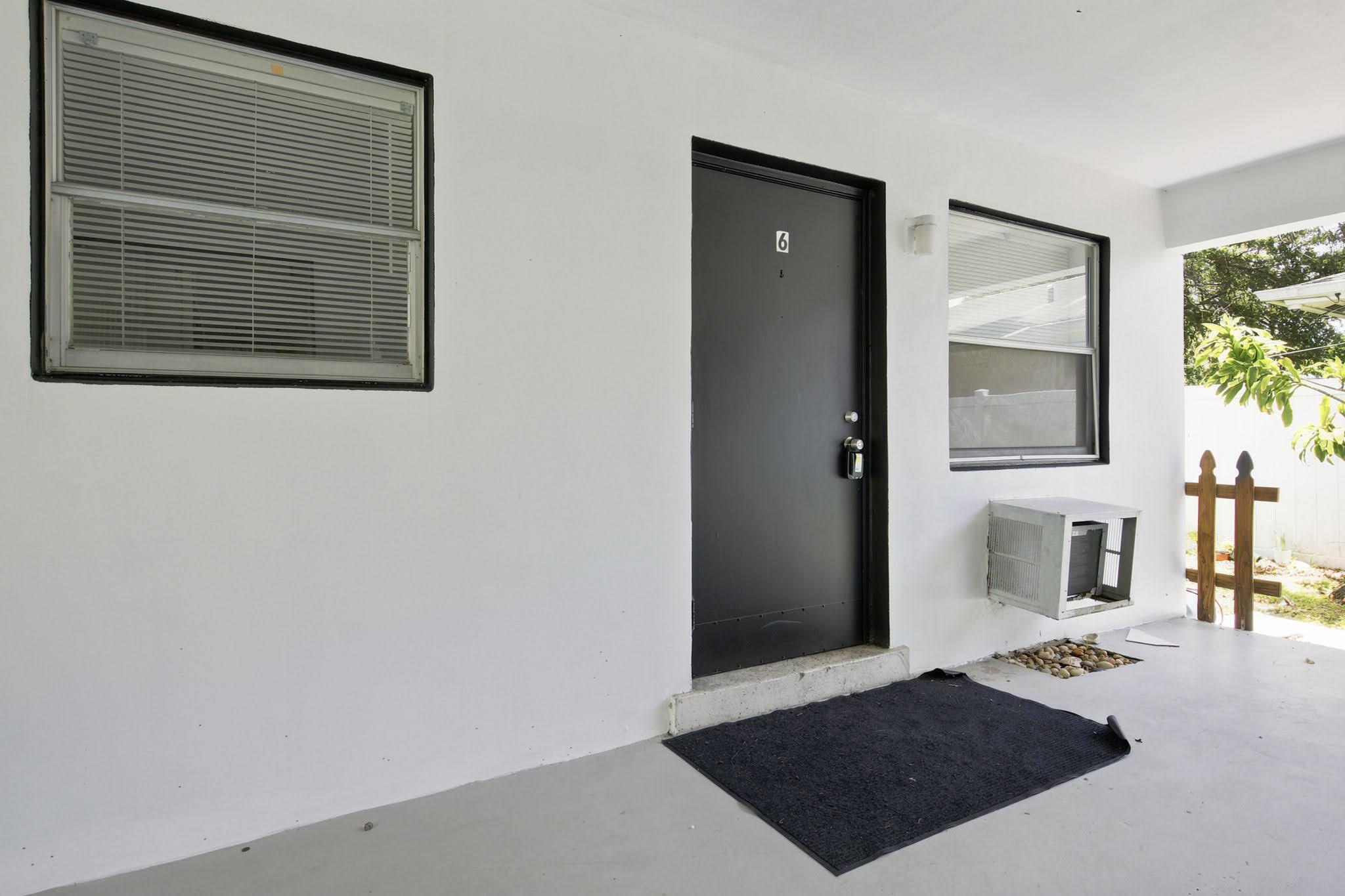 317 N 61ST Terrace 7, Hollywood, FL 33024, Hollywood - Photo 2