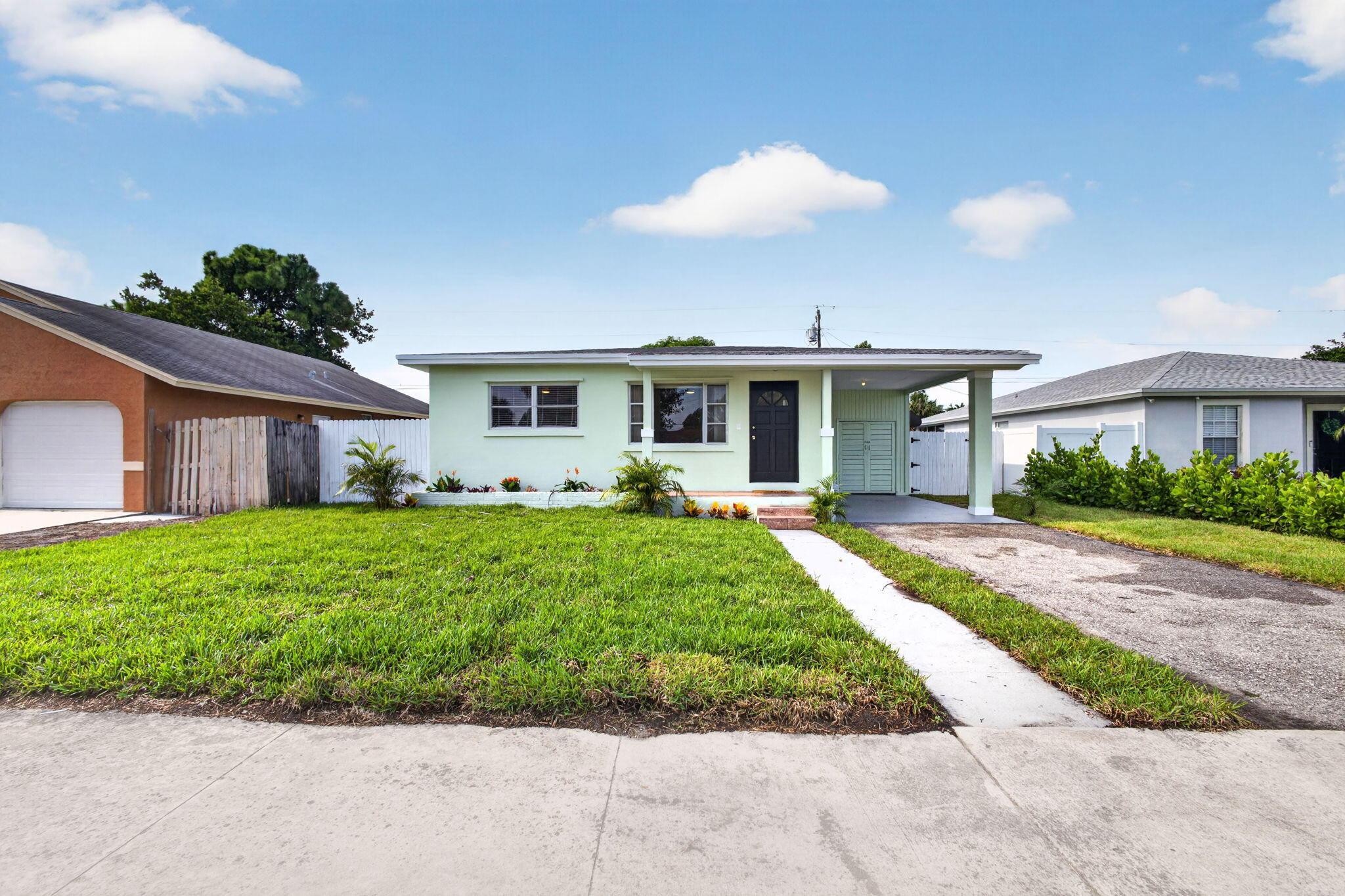 1547 W 10TH Street, Riviera Beach, FL 33404, Riviera Beach - Photo 2