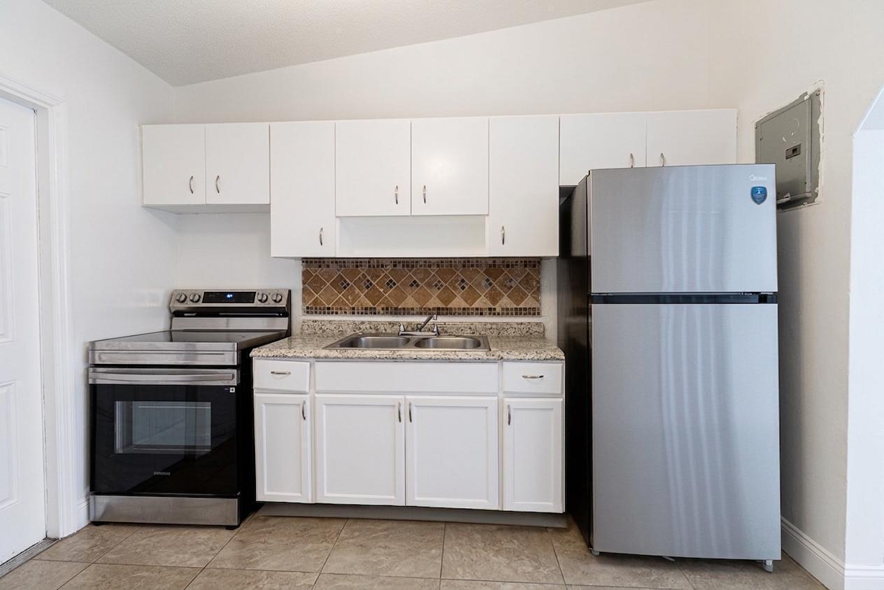 630 NW 15th Terrace 1-2, Fort Lauderdale, FL 33311, Fort Lauderdale - Main