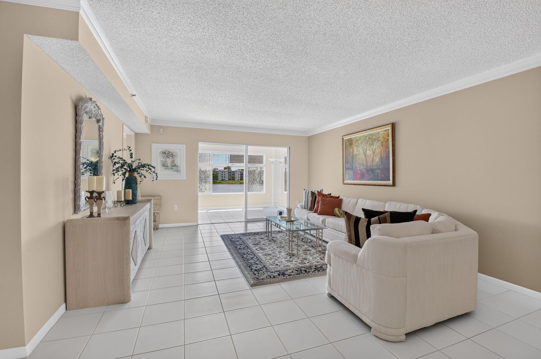 14096 Huntington Pointe Drive 309, Delray Beach, FL 33484, Delray Beach - Photo 4