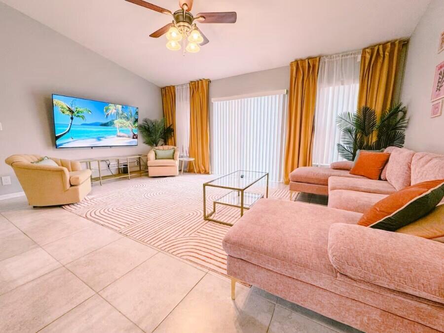 302 NE Greenbrier Avenue, Port St. Lucie, FL 34983, Port St. Lucie - Photo 4