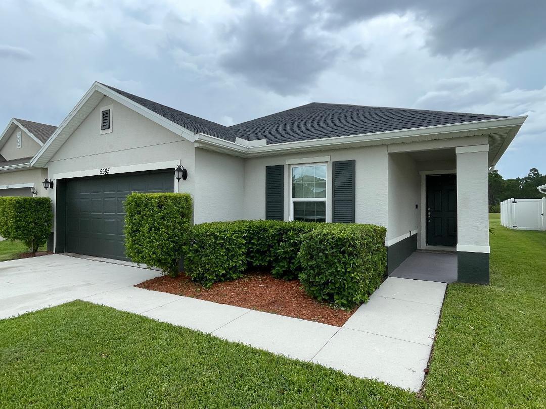 5565 NW Pine Trail Circle, Port St. Lucie, FL 34983, Port St. Lucie - Photo 3