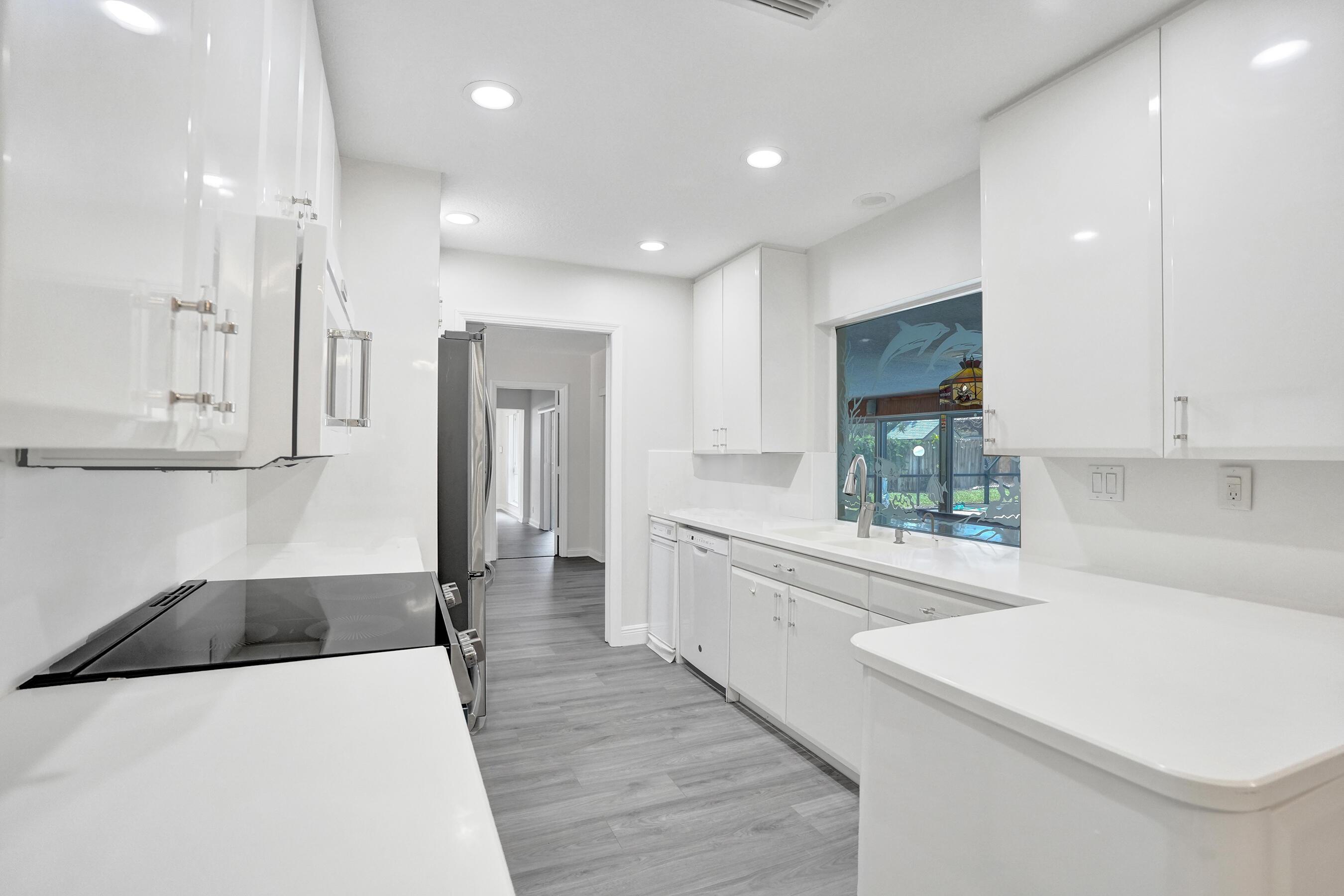 4755 NE 23rd Avenue, Fort Lauderdale, FL 33308, Fort Lauderdale - Photo 4
