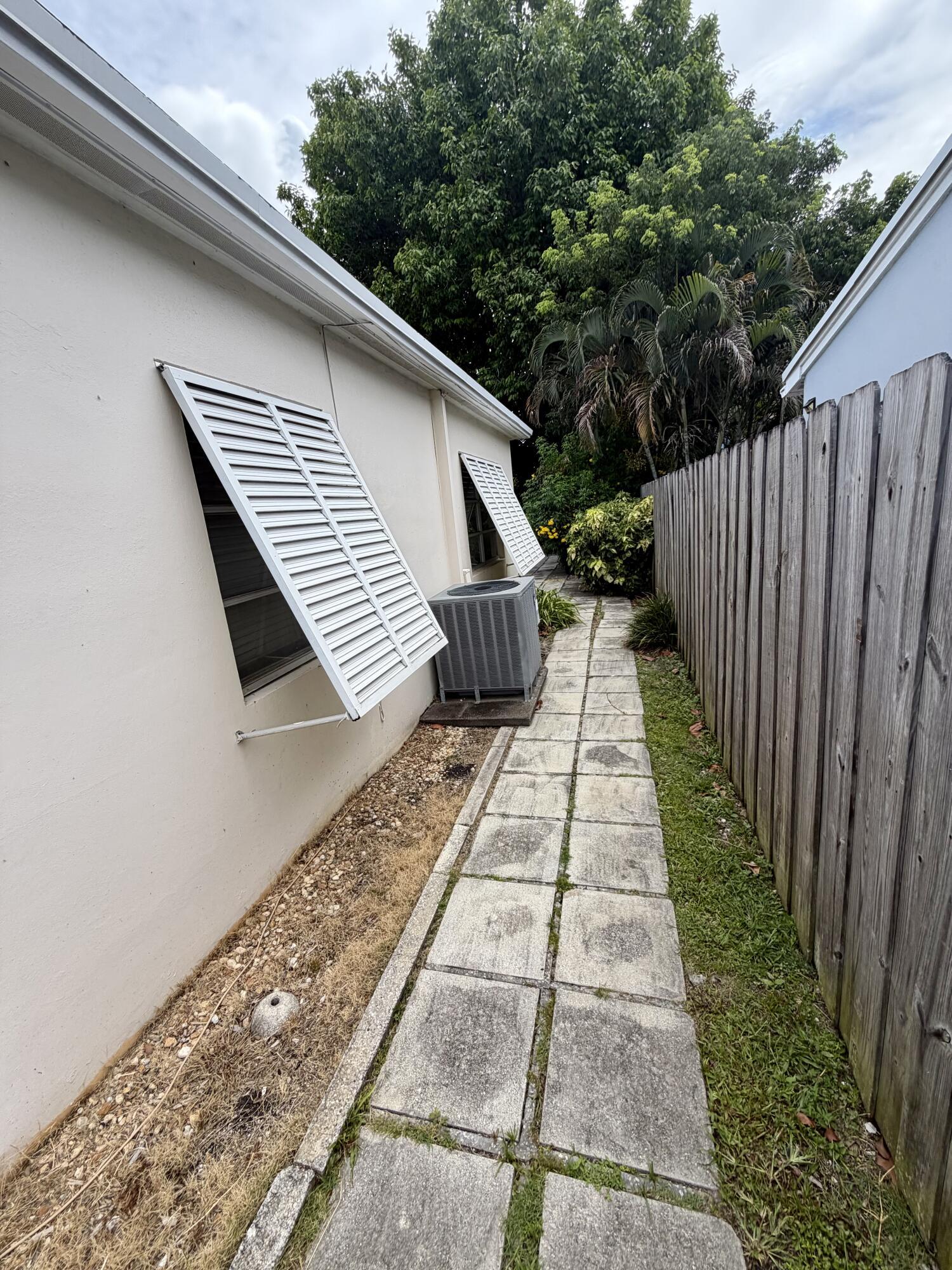 1228 NE 13TH Avenue, Fort Lauderdale, FL 33304, Fort Lauderdale - Photo 4
