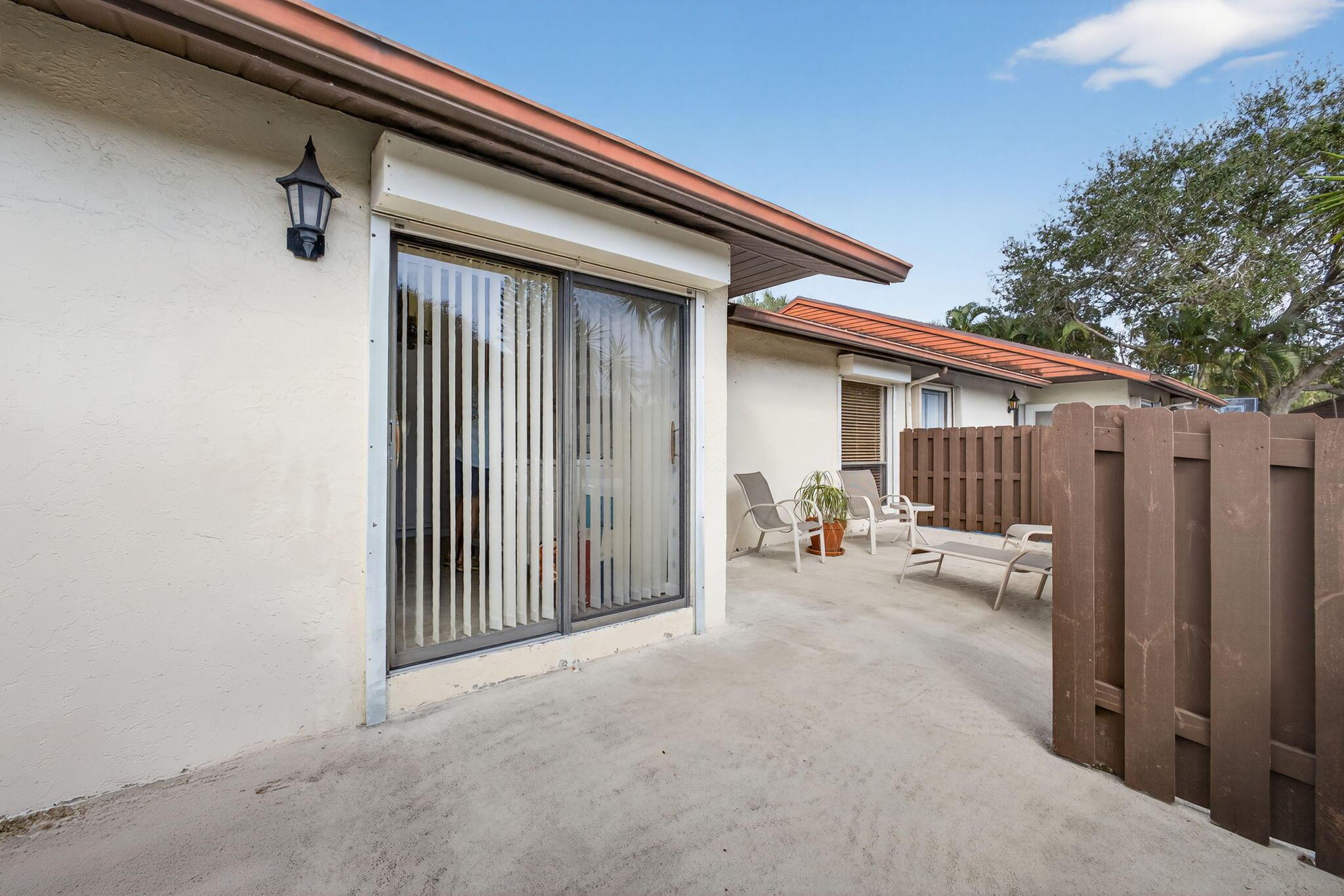 4934 SABLE PINE Circle B, West Palm Beach, FL 33417, West Palm Beach - Photo 2