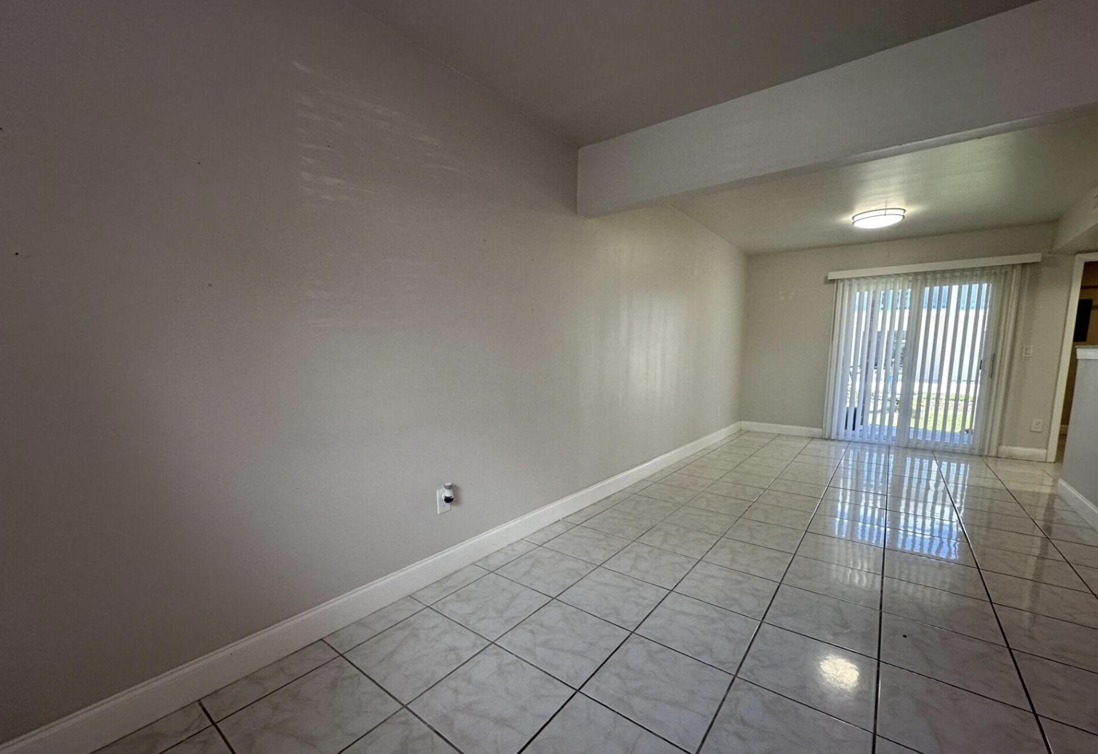 646 ELDORADO Street 3, Fort Pierce, FL 34949, Fort Pierce - Photo 3