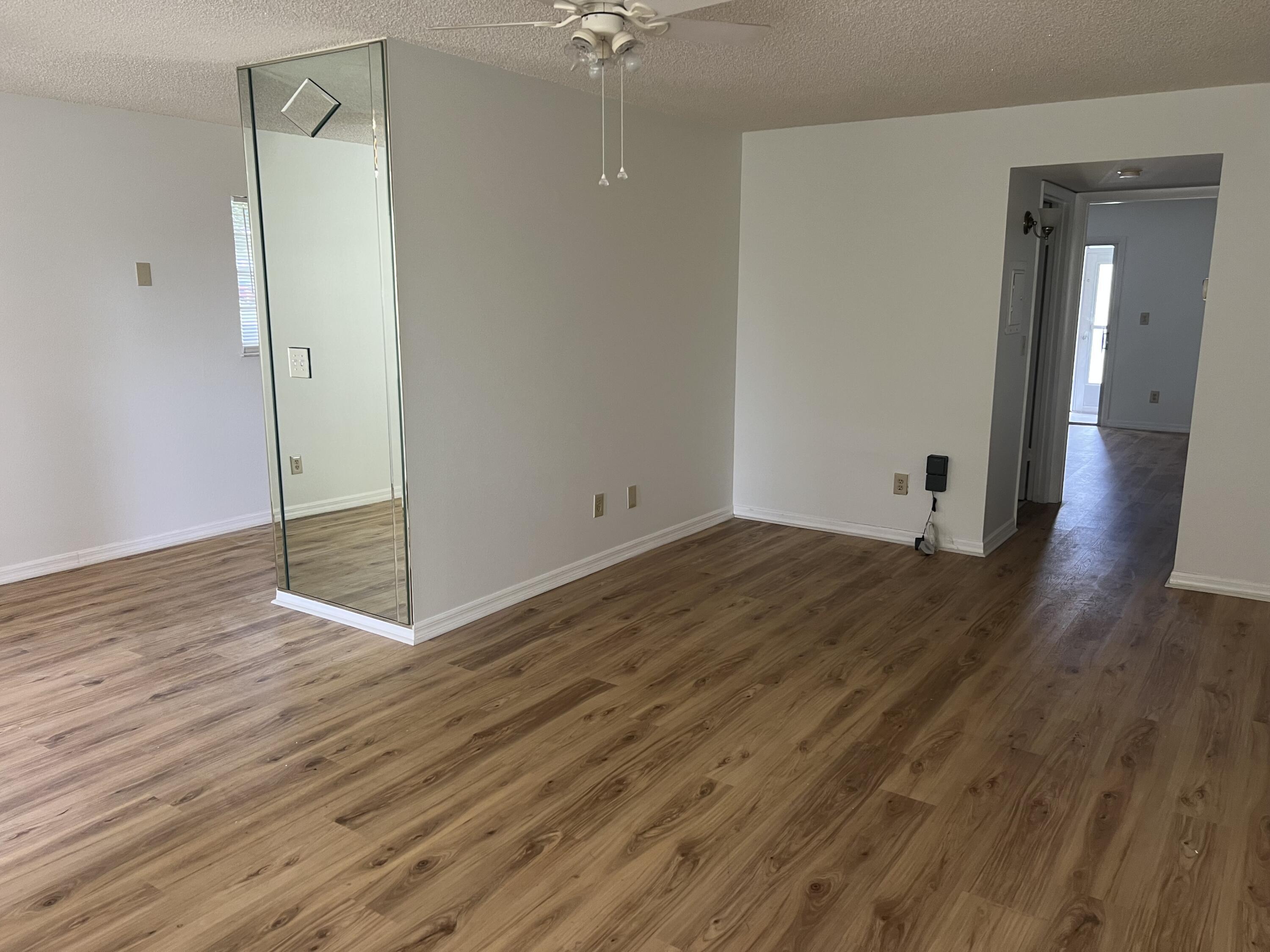 98 Spring Lake Drive 103, Vero Beach, FL 32962, Vero Beach - Photo 5