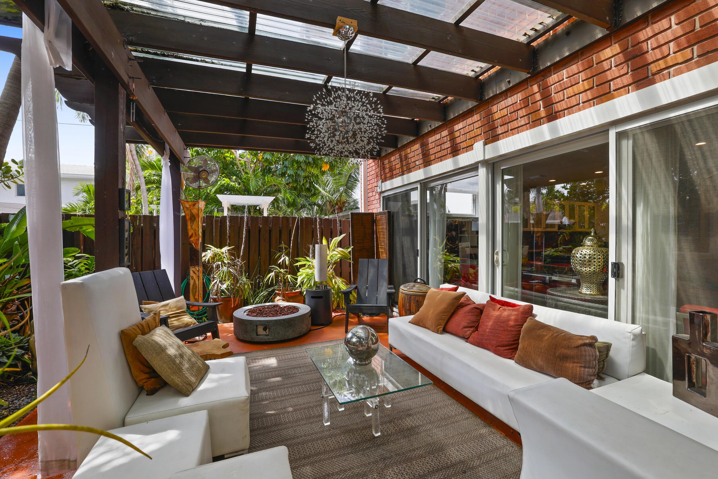 7 Middlesex Drive, Wilton Manors, FL 33305, Wilton Manors