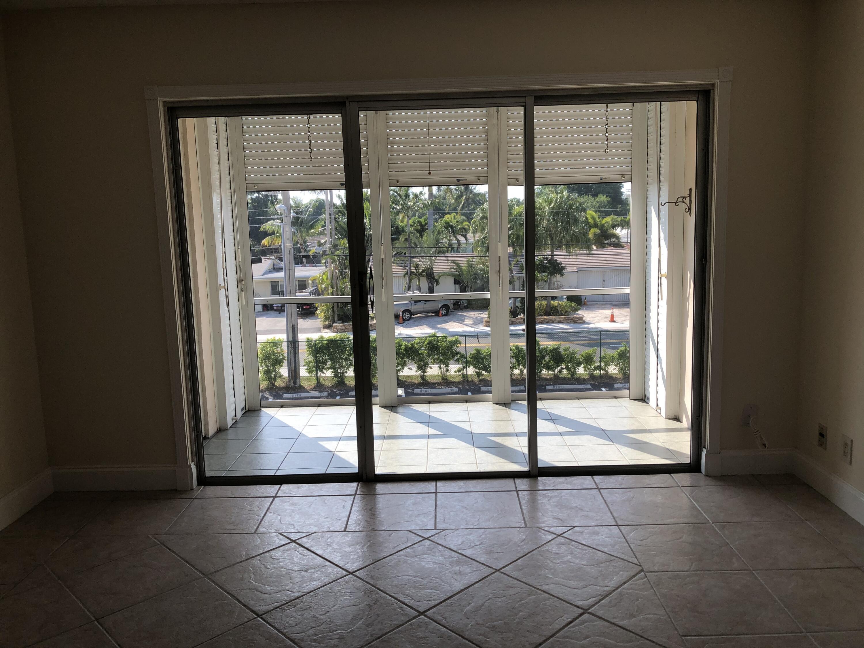 3040 NE 16TH Avenue 303, Oakland Park, FL 33334, Oakland Park - Photo 3