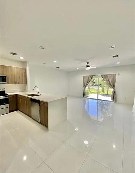 1060 CRYSTAL Way 103, Delray Beach, FL 33444, Delray Beach - Photo 3