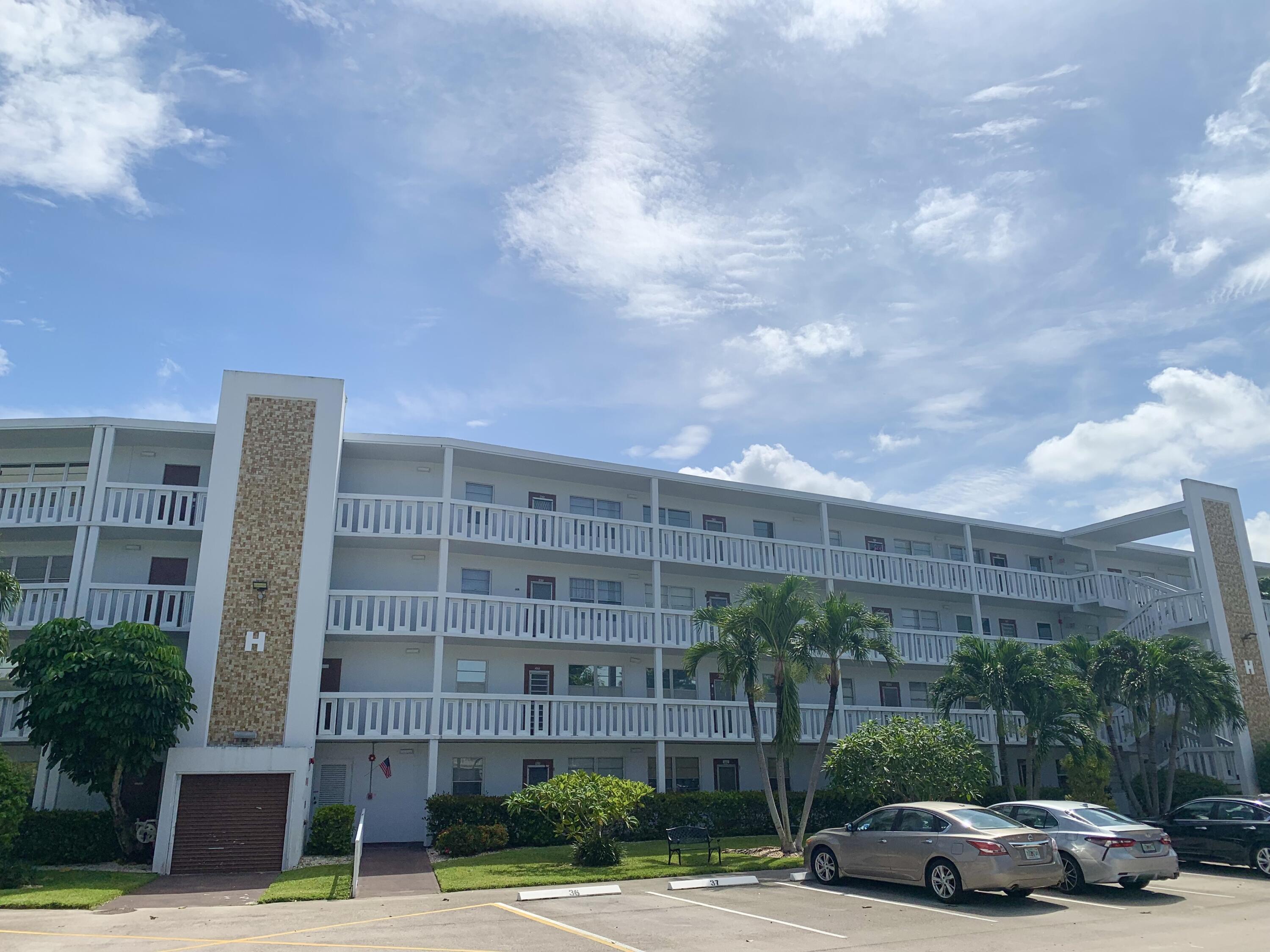 1040 NEWPORT H 1040, Deerfield Beach, FL 33442, Deerfield Beach - Photo 4