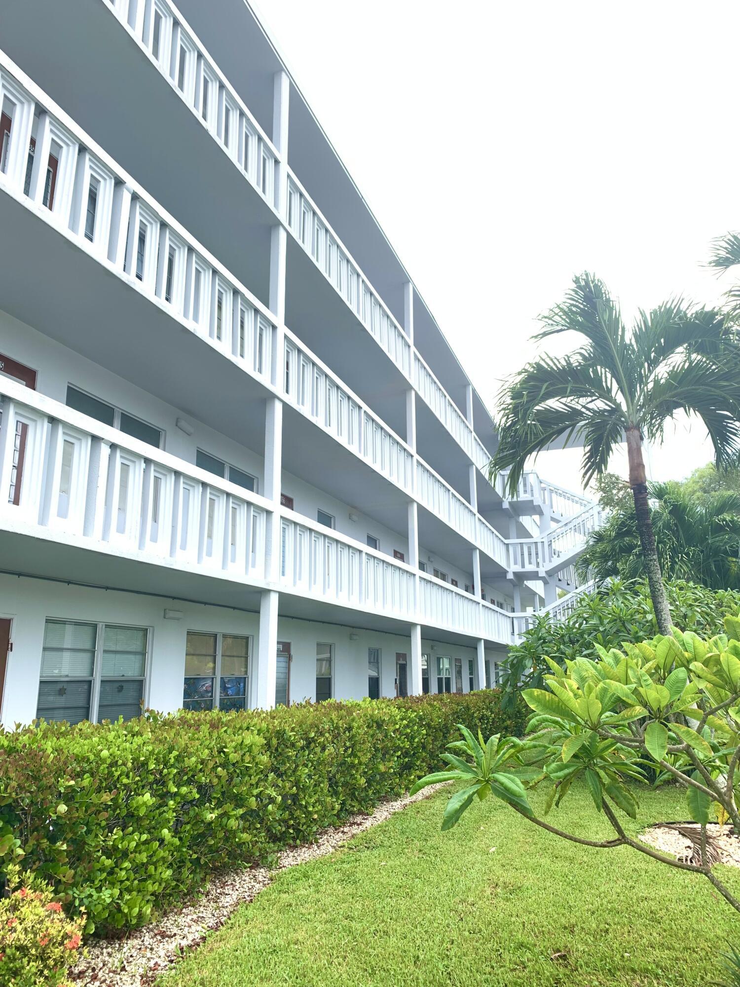1040 NEWPORT H 1040, Deerfield Beach, FL 33442, Deerfield Beach - Photo 5