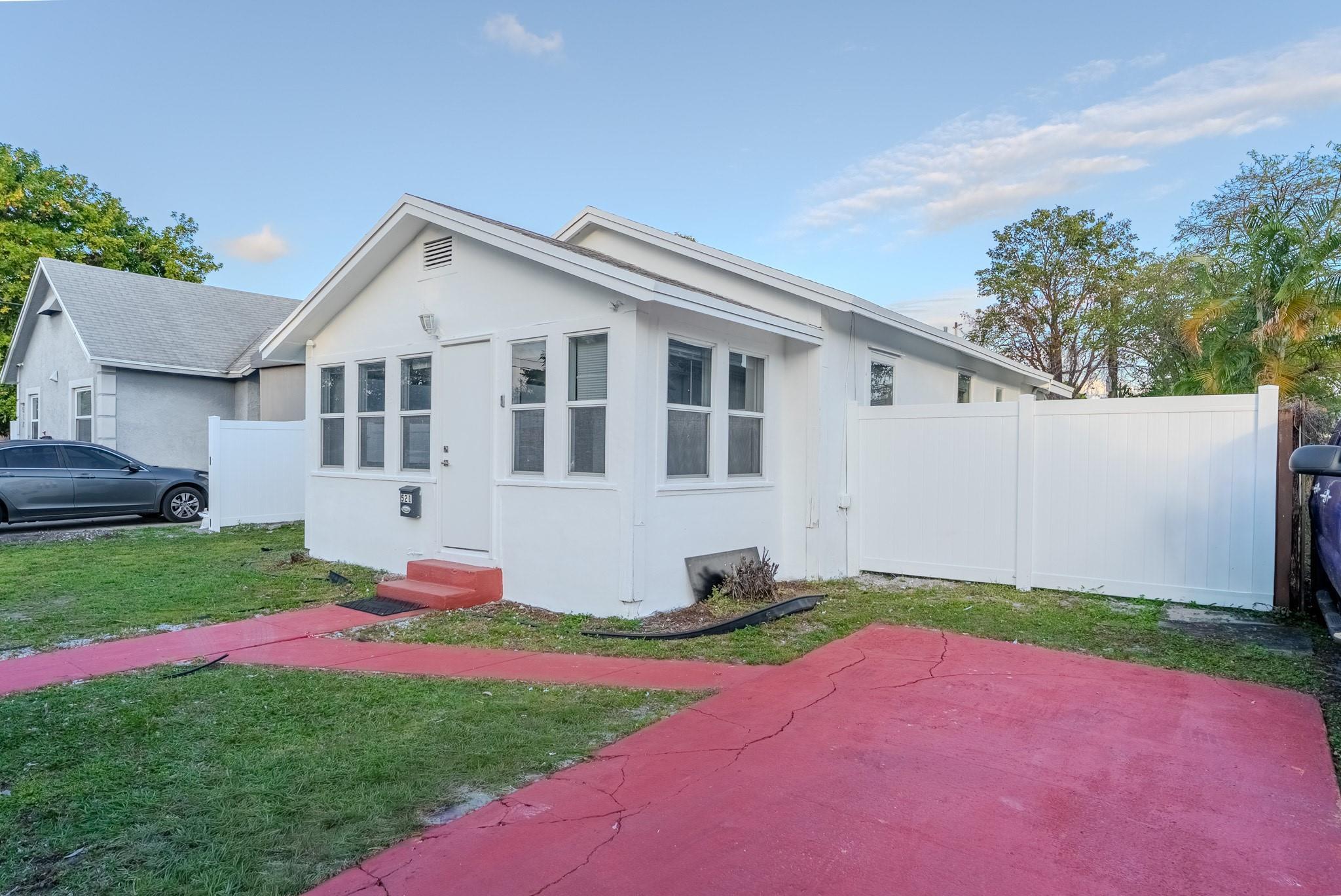 521 S 24th Avenue, Hollywood, FL 33020, Hollywood