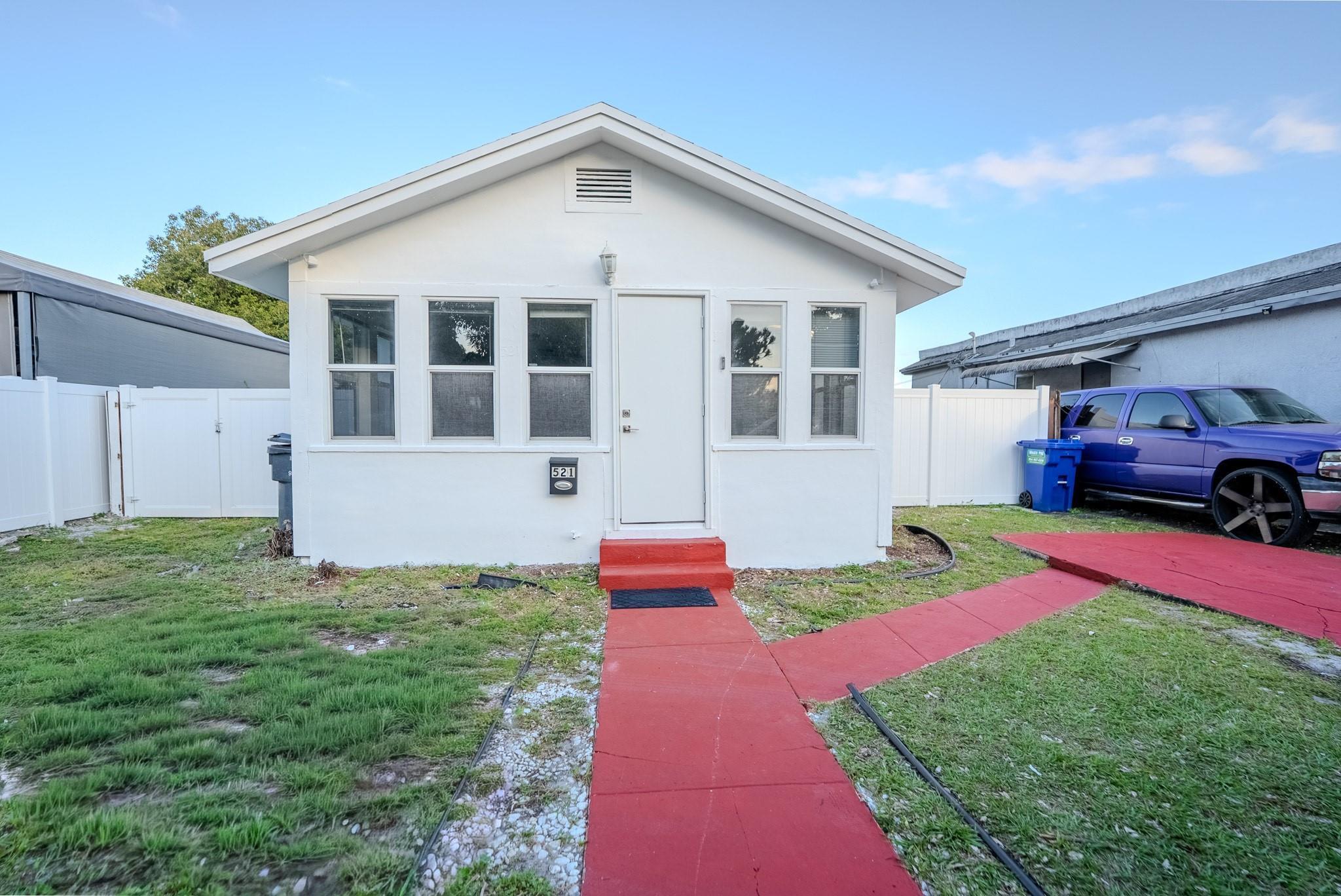 521 S 24th Avenue, Hollywood, FL 33020, Hollywood - Photo 2
