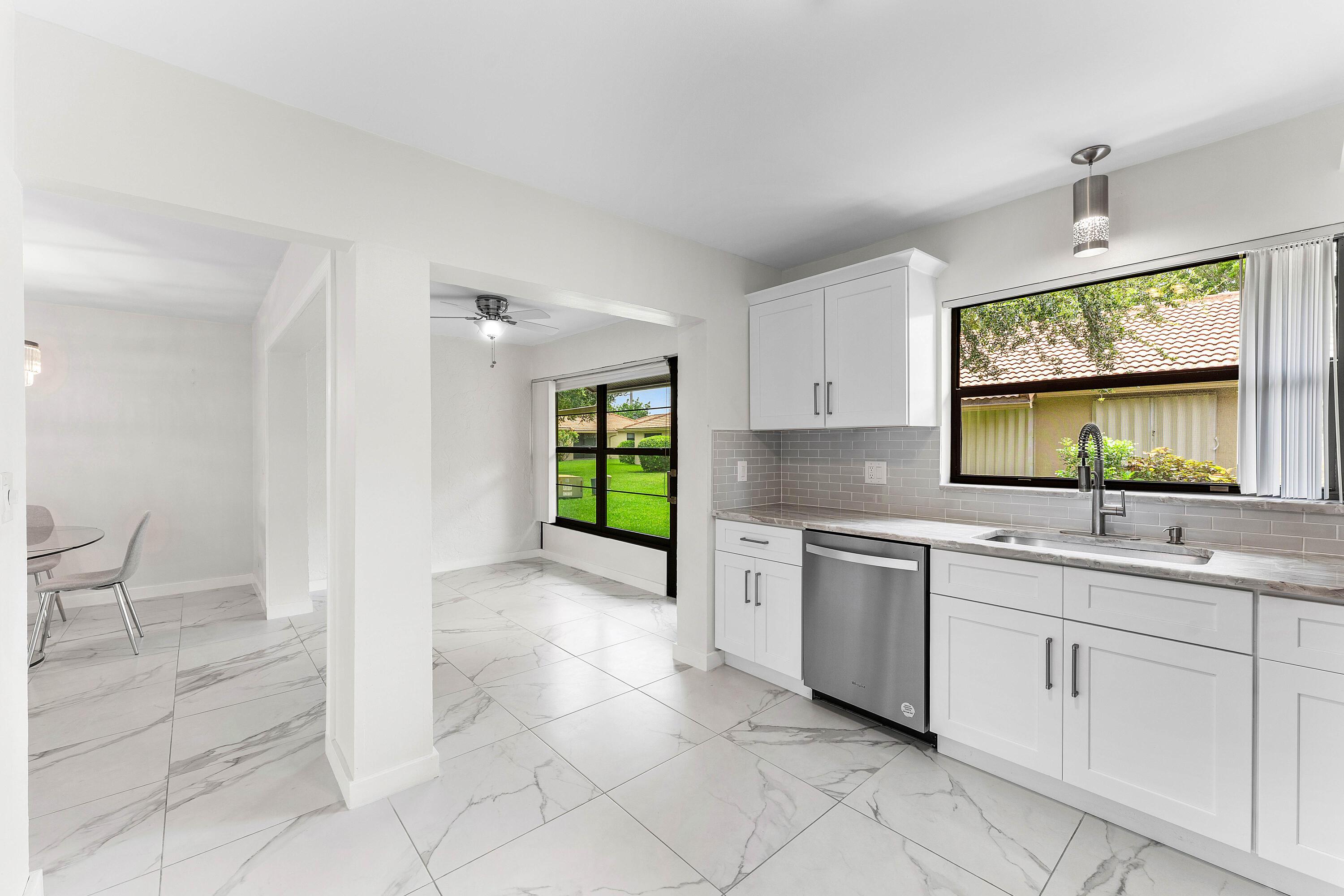 4670 Laurel Tree Road A, Boynton Beach, FL 33436, Boynton Beach - Photo 4