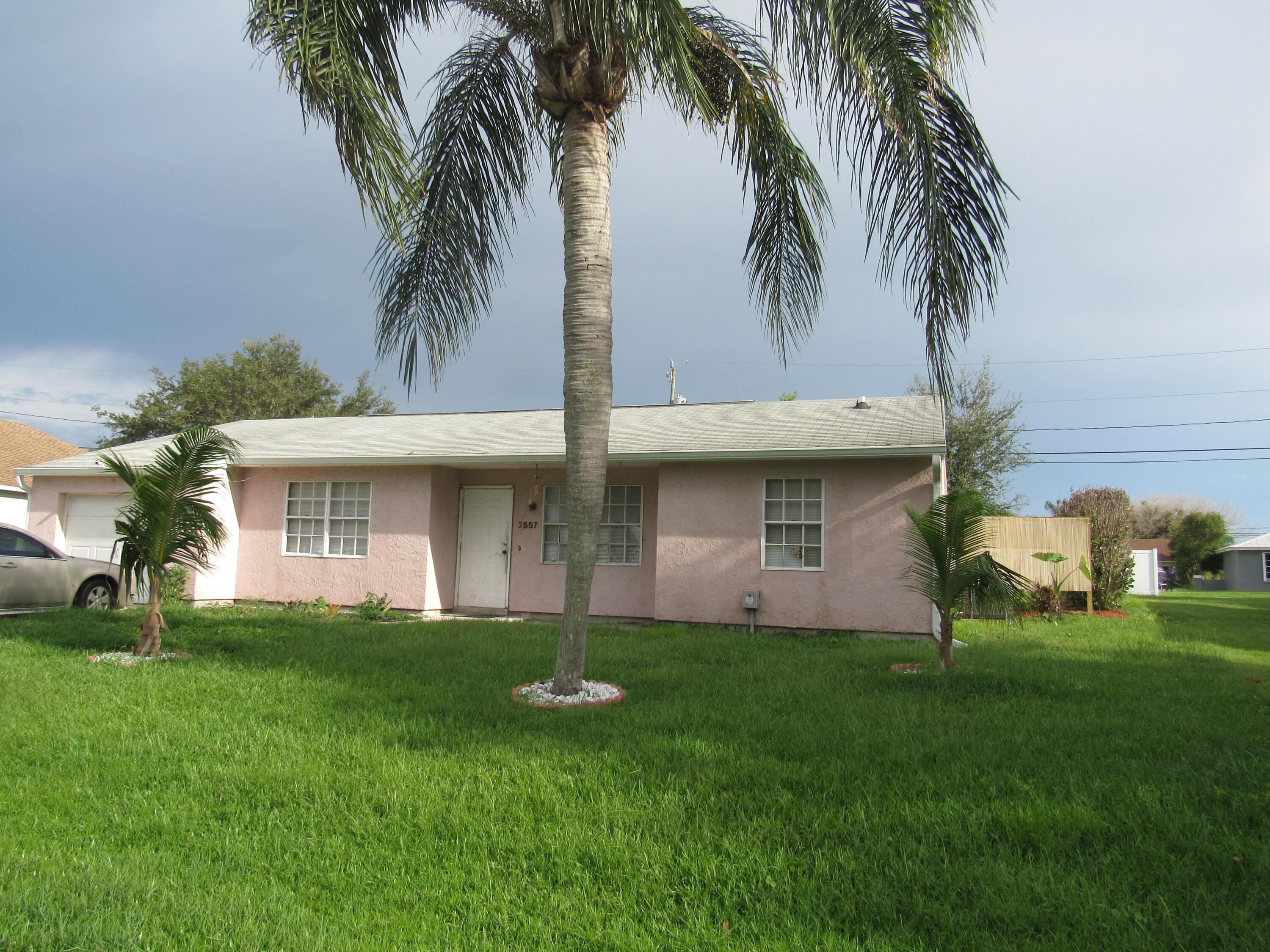 2557 SE ROBIN Circle, Port St. Lucie, FL 34952, Port St. Lucie