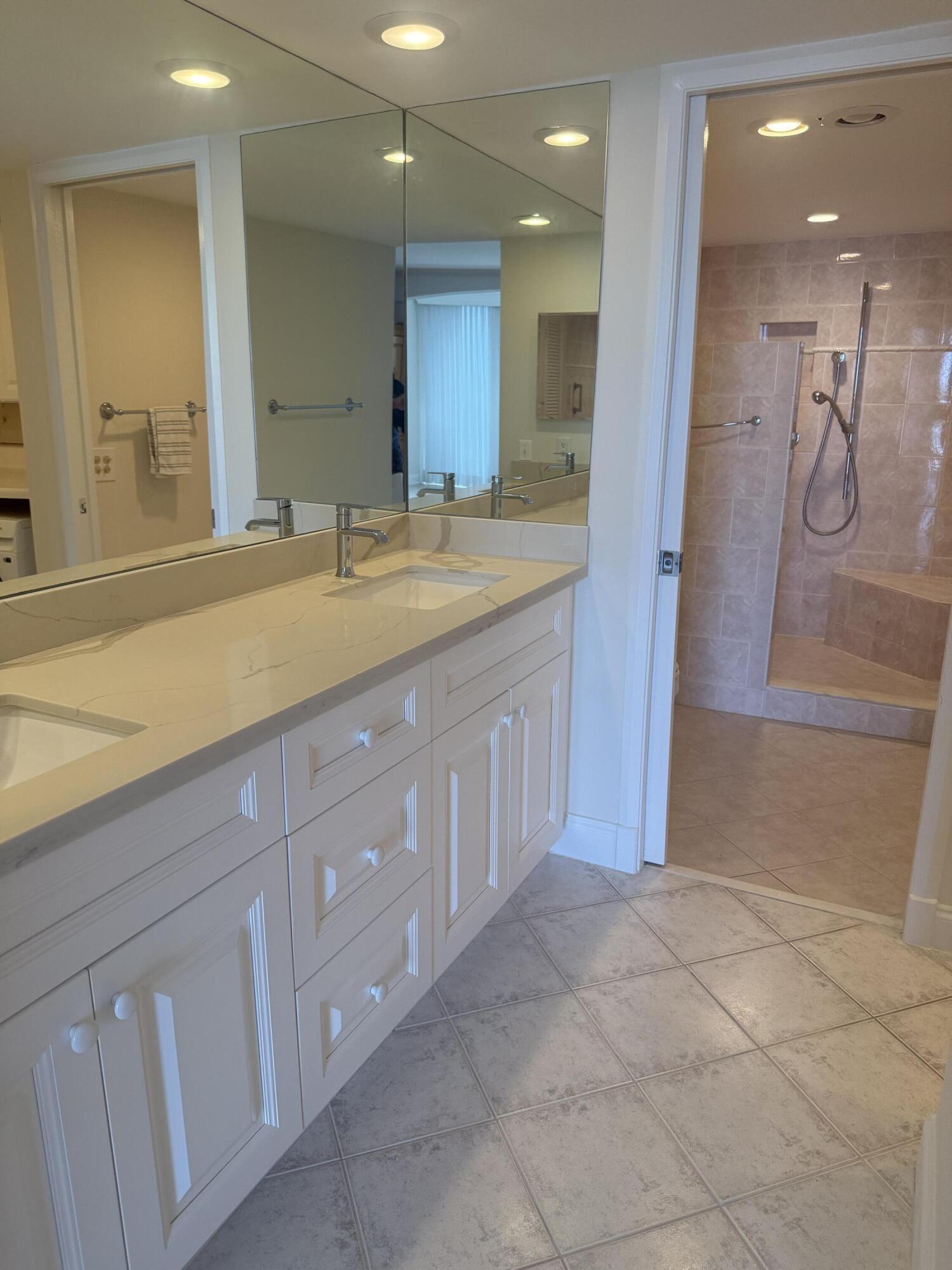 120 Lakeshore Drive 435, North Palm Beach, FL 33408, North Palm Beach - Photo 4