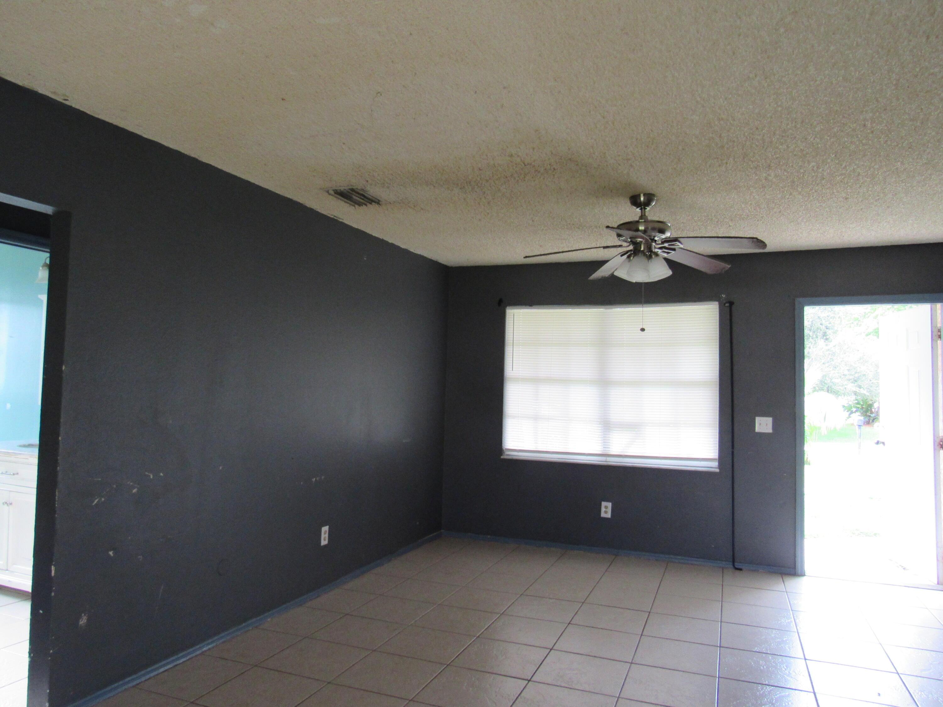 2557 SE ROBIN Circle, Port St. Lucie, FL 34952, Port St. Lucie - Photo 3