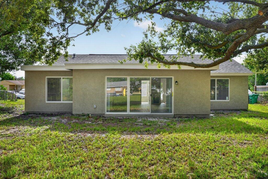 302 SW Kentwood Road, Port St. Lucie, FL 34953, Port St. Lucie - Photo 4