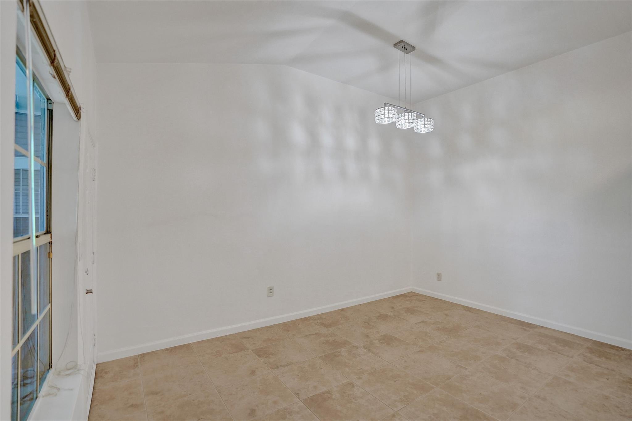 1050 CRYSTAL Way N, Delray Beach, FL 33444, Delray Beach - Photo 5