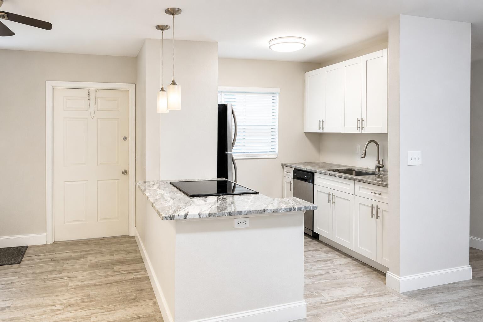 115 SW 1st Avenue 9, Boynton Beach, FL 33435, Boynton Beach - Photo 2