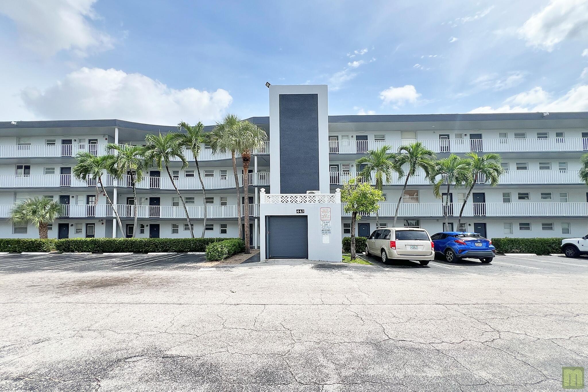 443 NE 195TH Street 140, Miami, FL 33179, Miami - Photo 3