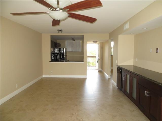 110 Lake Emerald Drive 409, Oakland Park, FL 33309, Oakland Park - Photo 4
