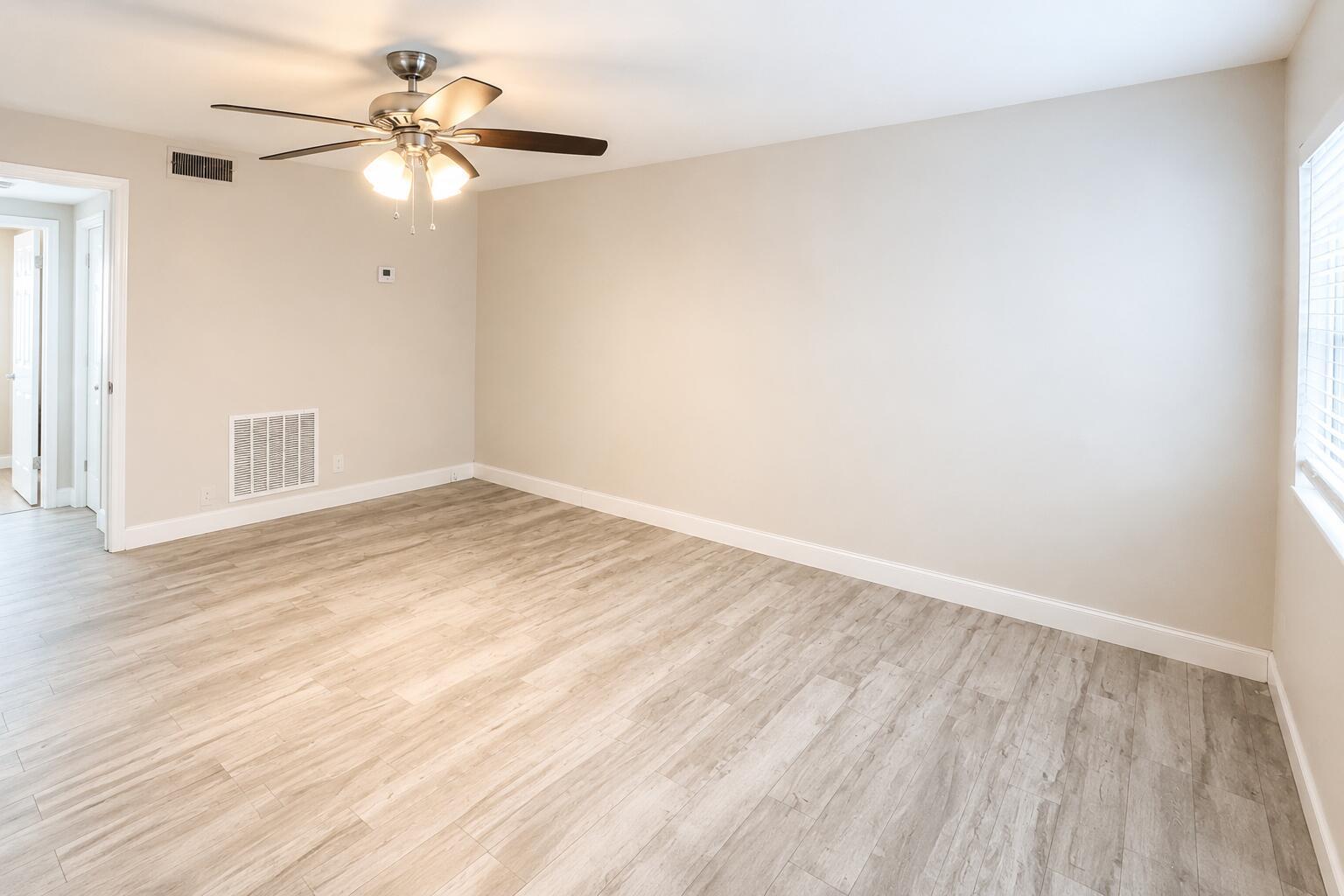 115 SW 1st Avenue 9, Boynton Beach, FL 33435, Boynton Beach - Photo 5
