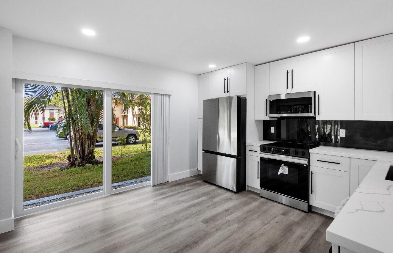 5586 N LAKEWOOD Circle A, Margate, FL 33063, Margate - Photo 5