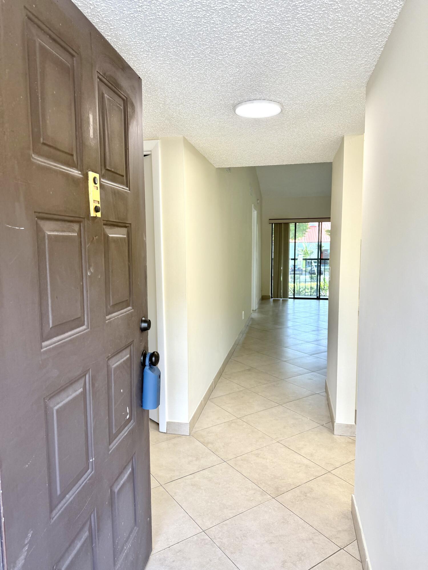6649 Somerset Drive 205, Boca Raton, FL 33433, Boca Raton - Photo 4