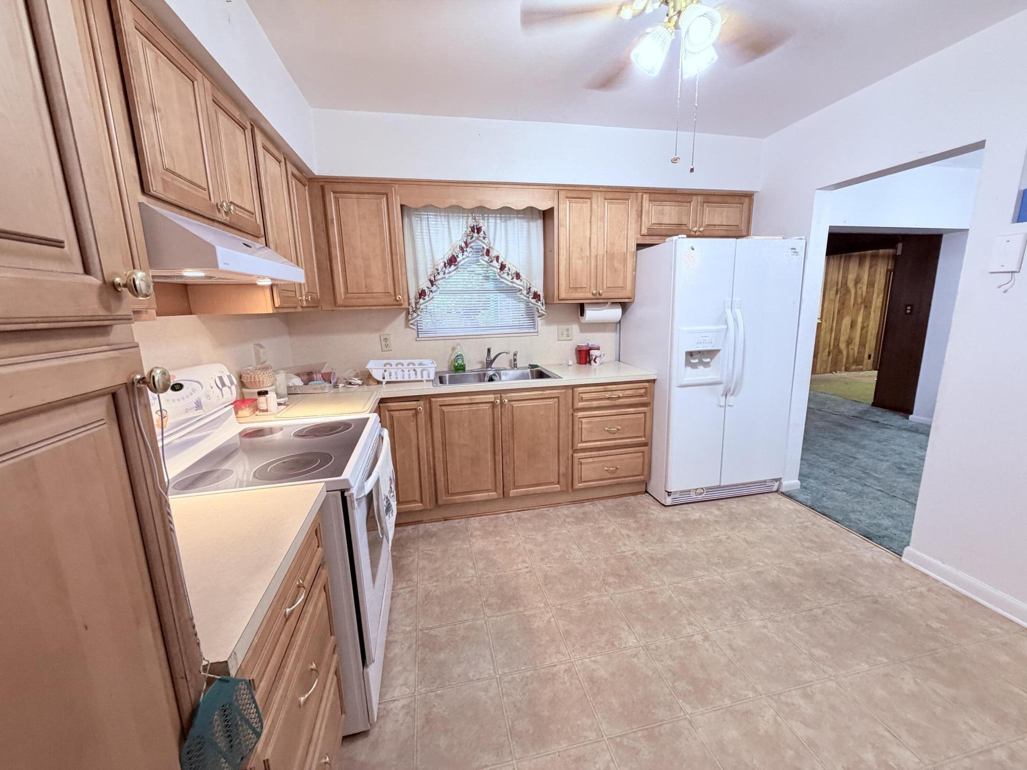 701 SW 64TH Terrace, Pembroke Pines, FL 33023, Pembroke Pines - Photo 3