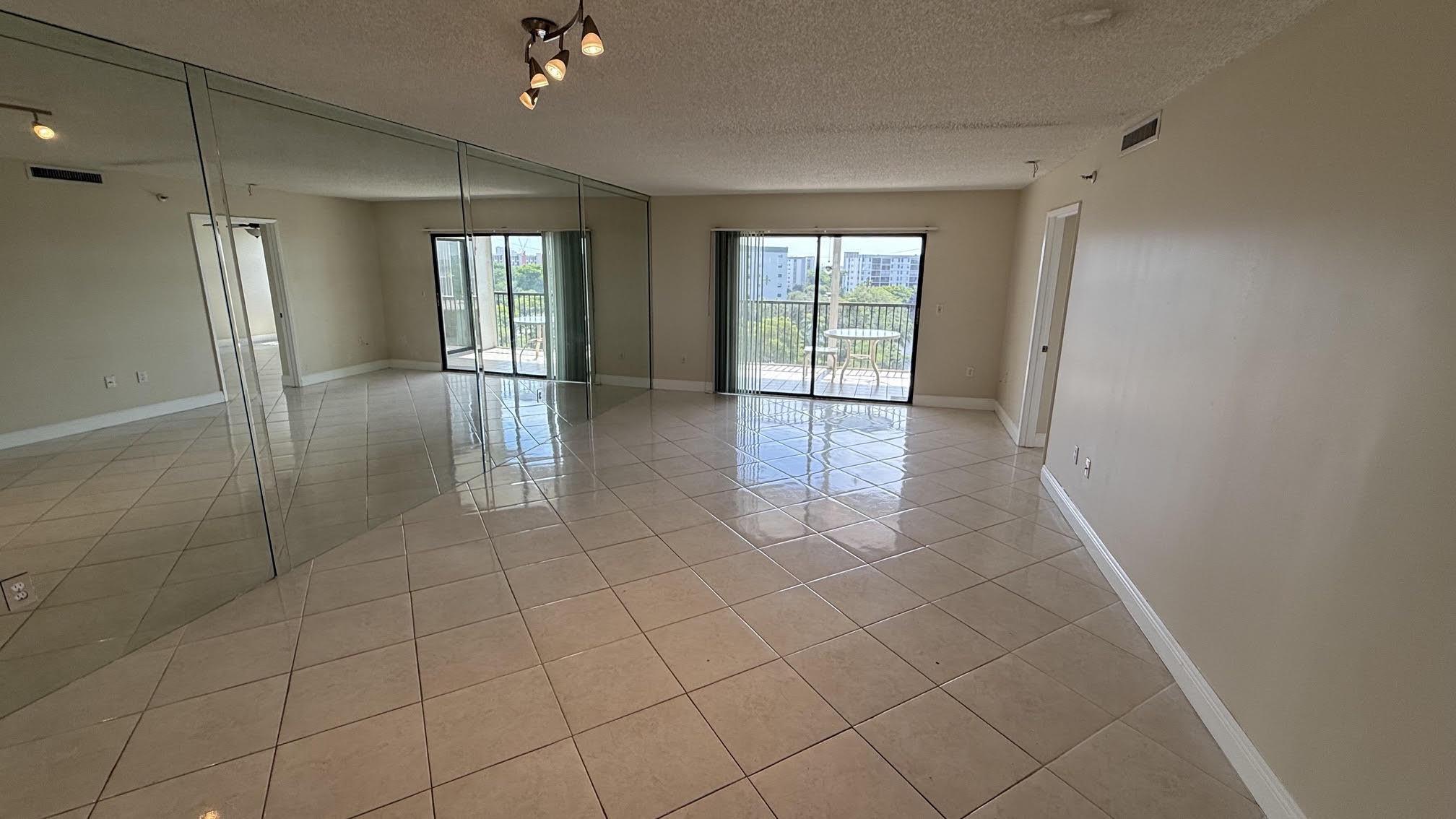 2334 S Cypress Bend Drive 802, Pompano Beach, FL 33069, Pompano Beach - Photo 5