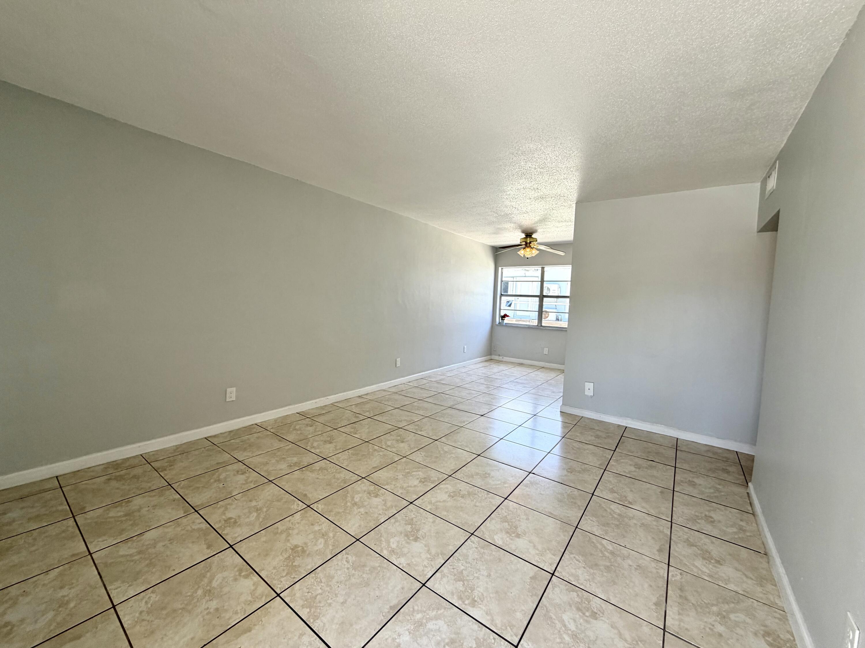915 NE 8th Street 104, Hallandale Beach, FL 33009, Hallandale Beach - Photo 2
