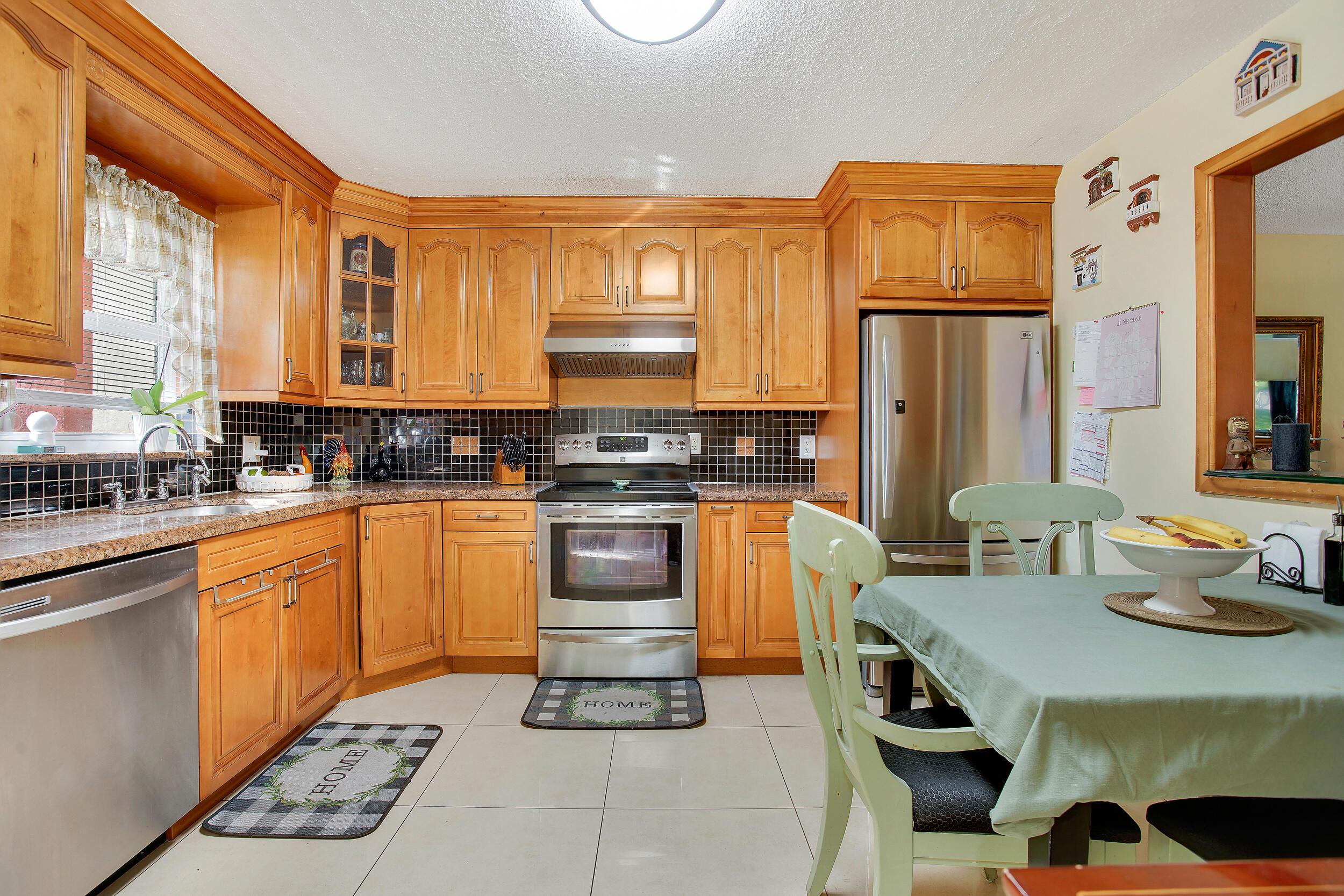 211 S Hollybrook Drive 107, Pembroke Pines, FL 33025, Pembroke Pines